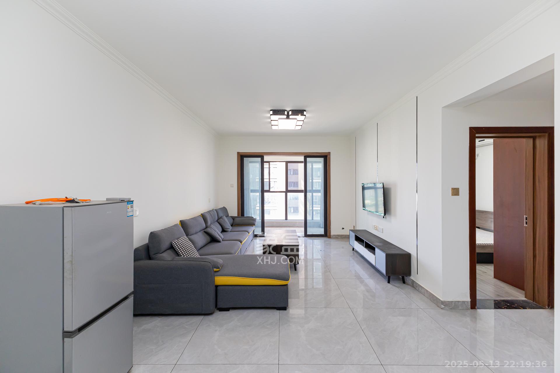 勤诚达境界城 3室2厅2卫 88.0万 勤诚达境界城 3室2厅2卫 88.0万客厅