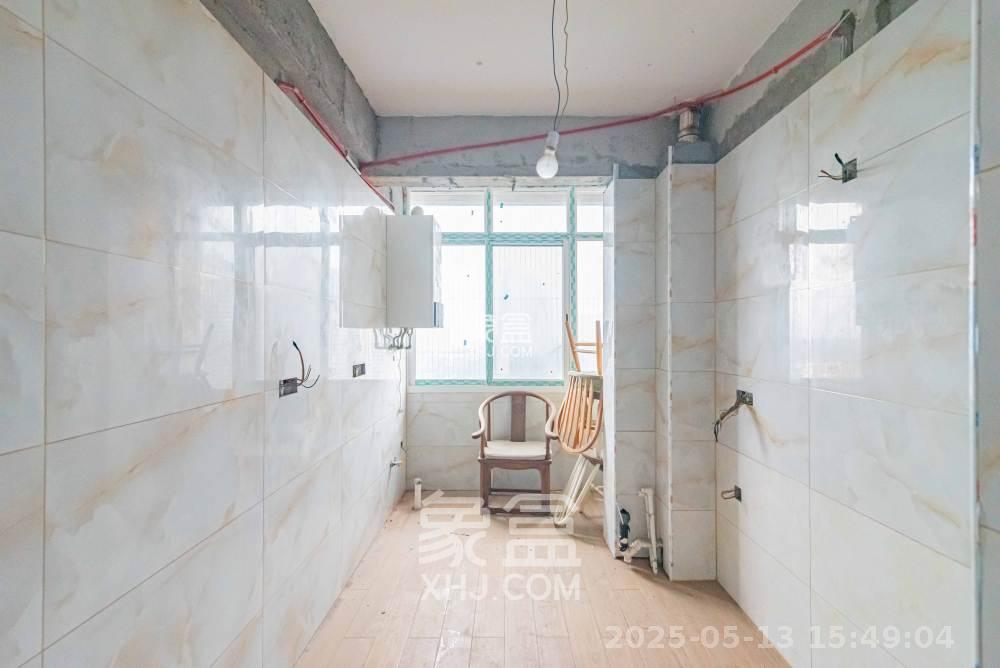 藏珑湖上国际花园 4室2厅2卫 3000.0元/月 藏珑湖上国际花园 4室2厅2卫 3000.0元/月室内图