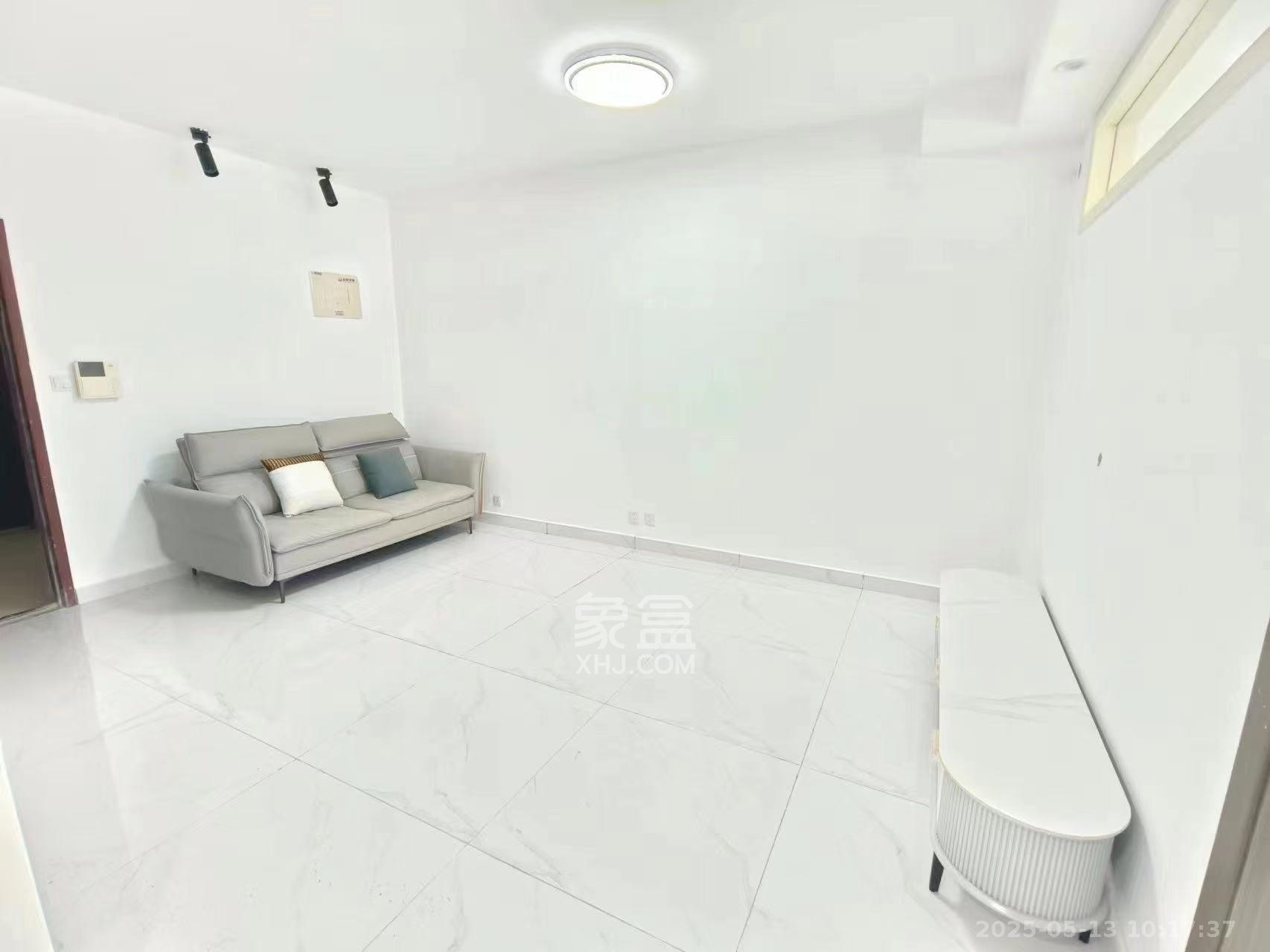 北辰三角洲E5区  1室1厅1卫   2600.00元/月