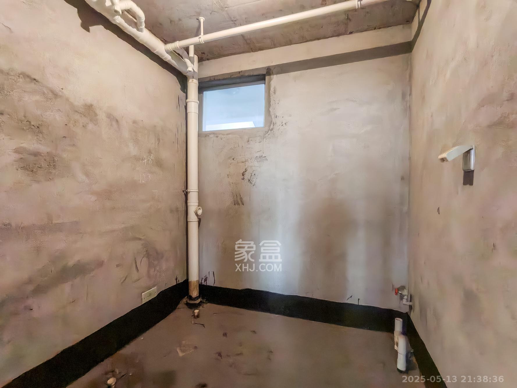 恒广国际物流园 3室2厅1卫 30.9万 恒广国际物流园 3室2厅1卫 30.9万卫生间