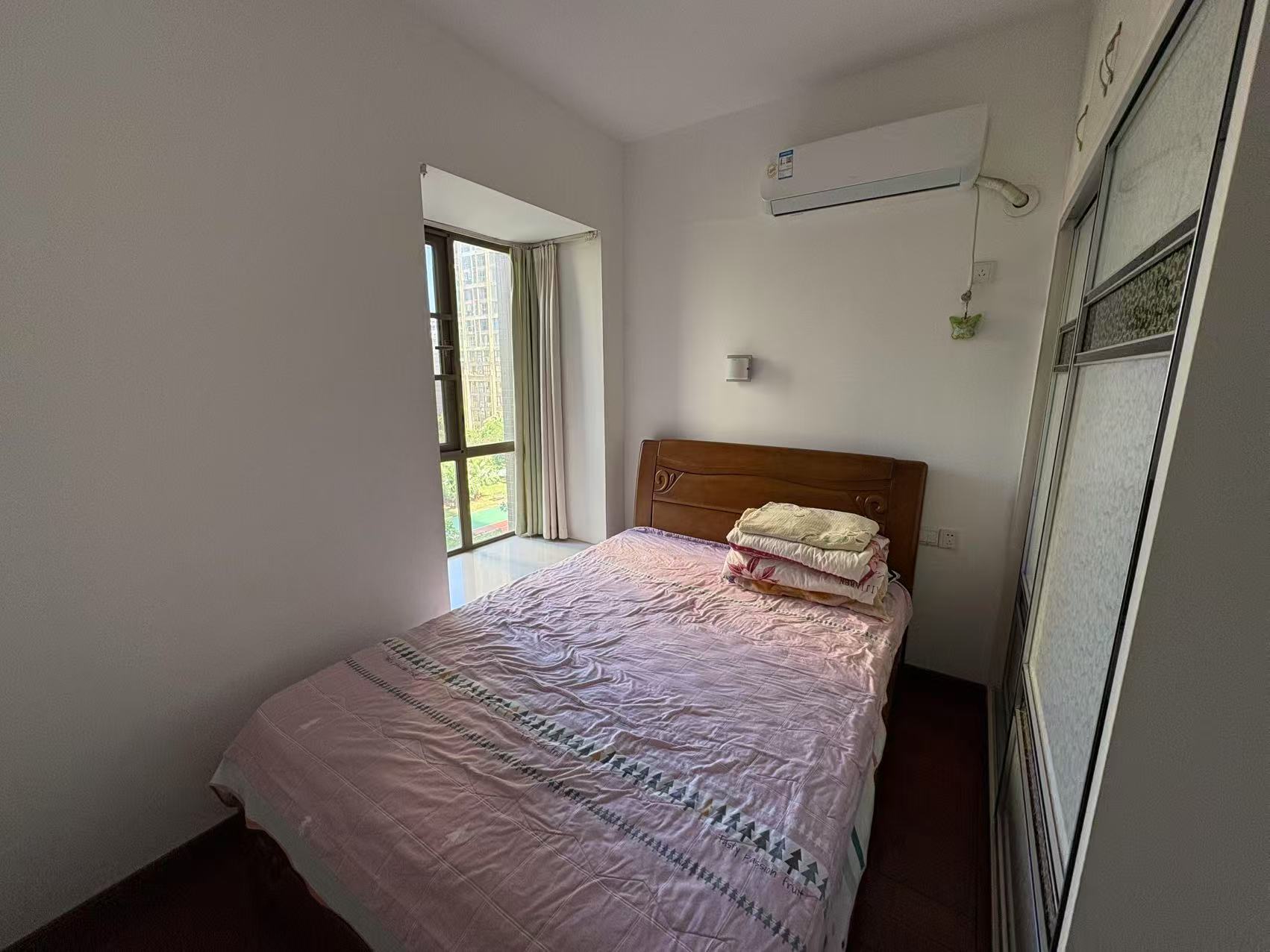 奥园广场  3室1厅2卫    70.0万 奥园广场  3室1厅2卫    70.0万室内图