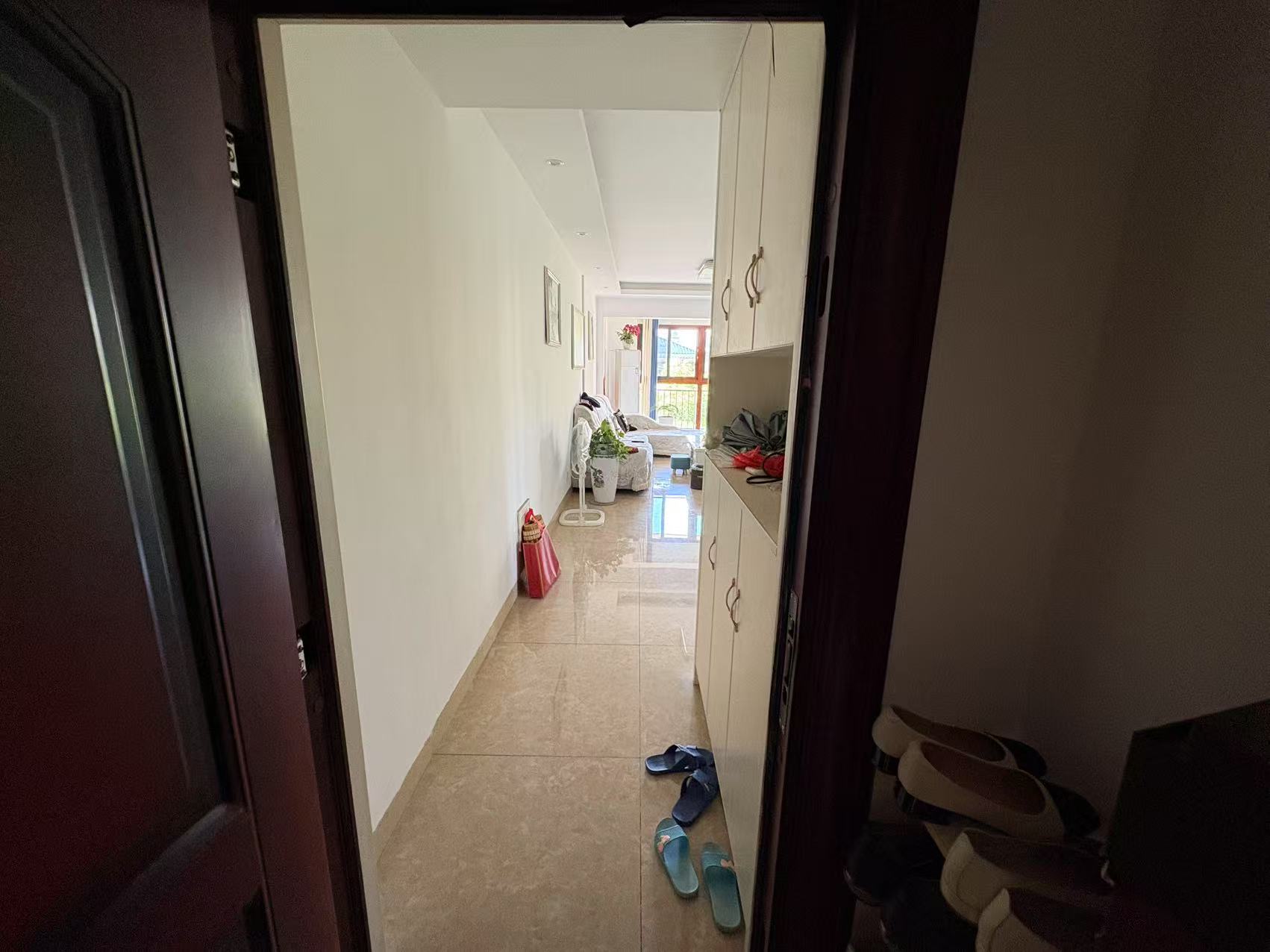 奥园广场  3室1厅2卫    70.0万 奥园广场  3室1厅2卫    70.0万室内图