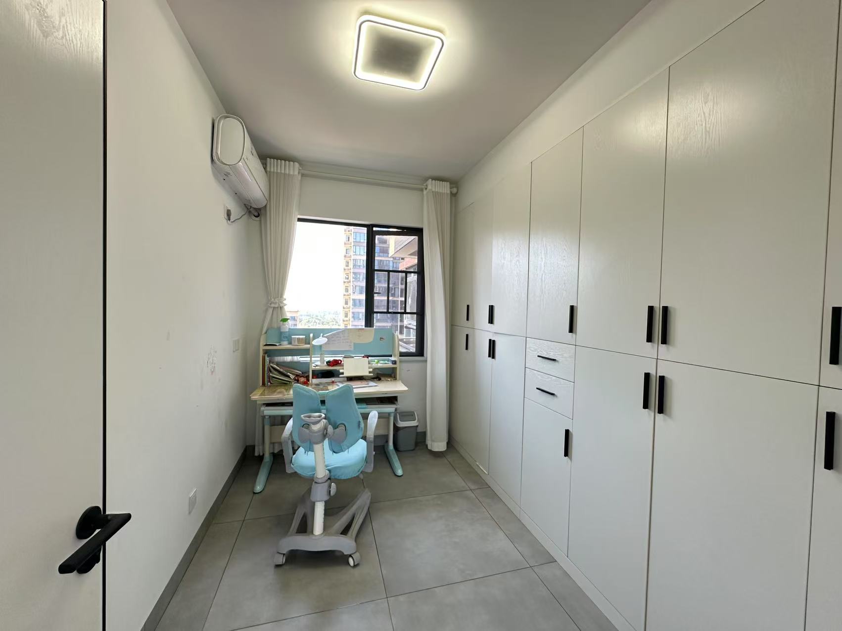 春藤小镇 4室2厅2卫 130.0万 春藤小镇 4室2厅2卫 130.0万室内图