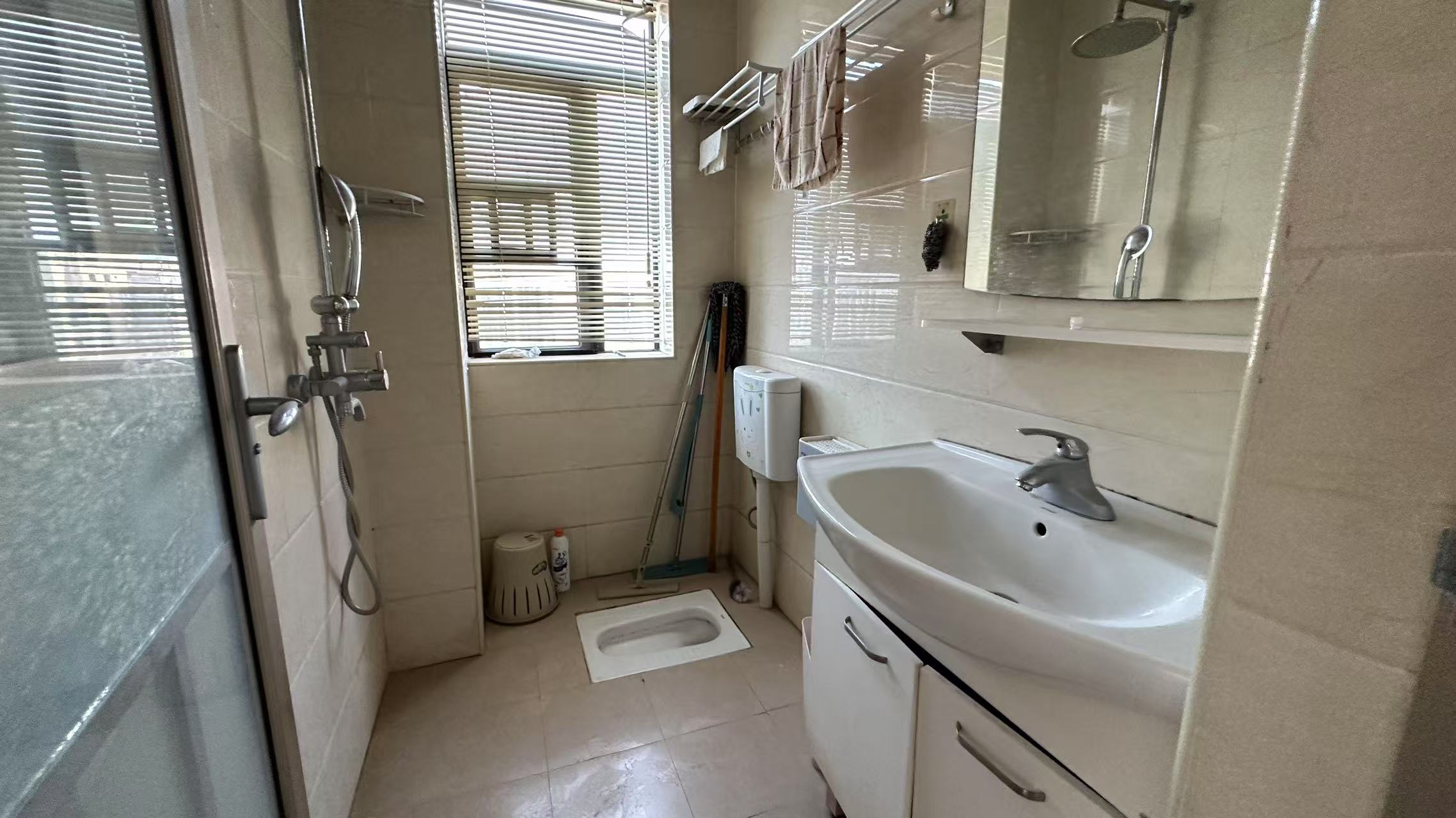 龙腾国际 2室2厅1卫 40.0万 龙腾国际 2室2厅1卫 40.0万室内图