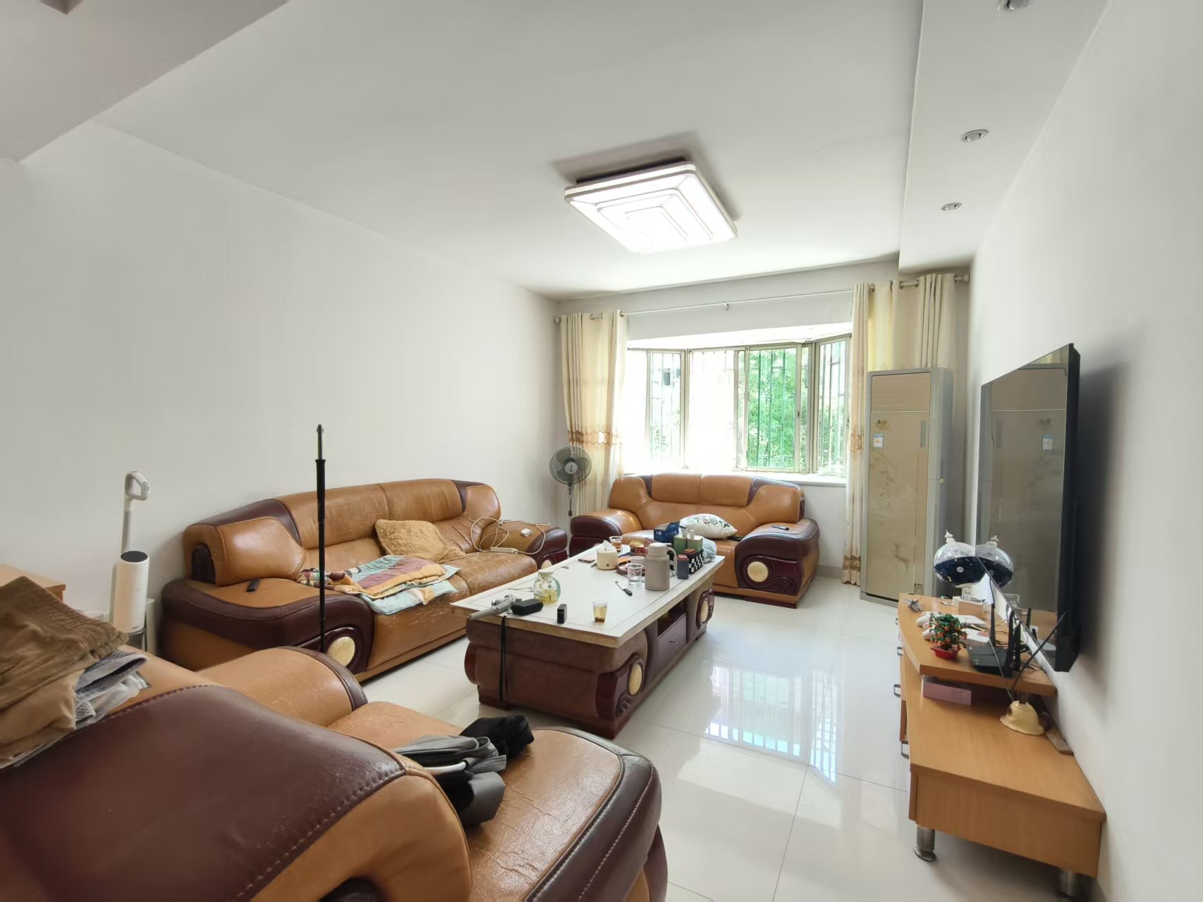 明月湖  3室2厅2卫   42.80万
