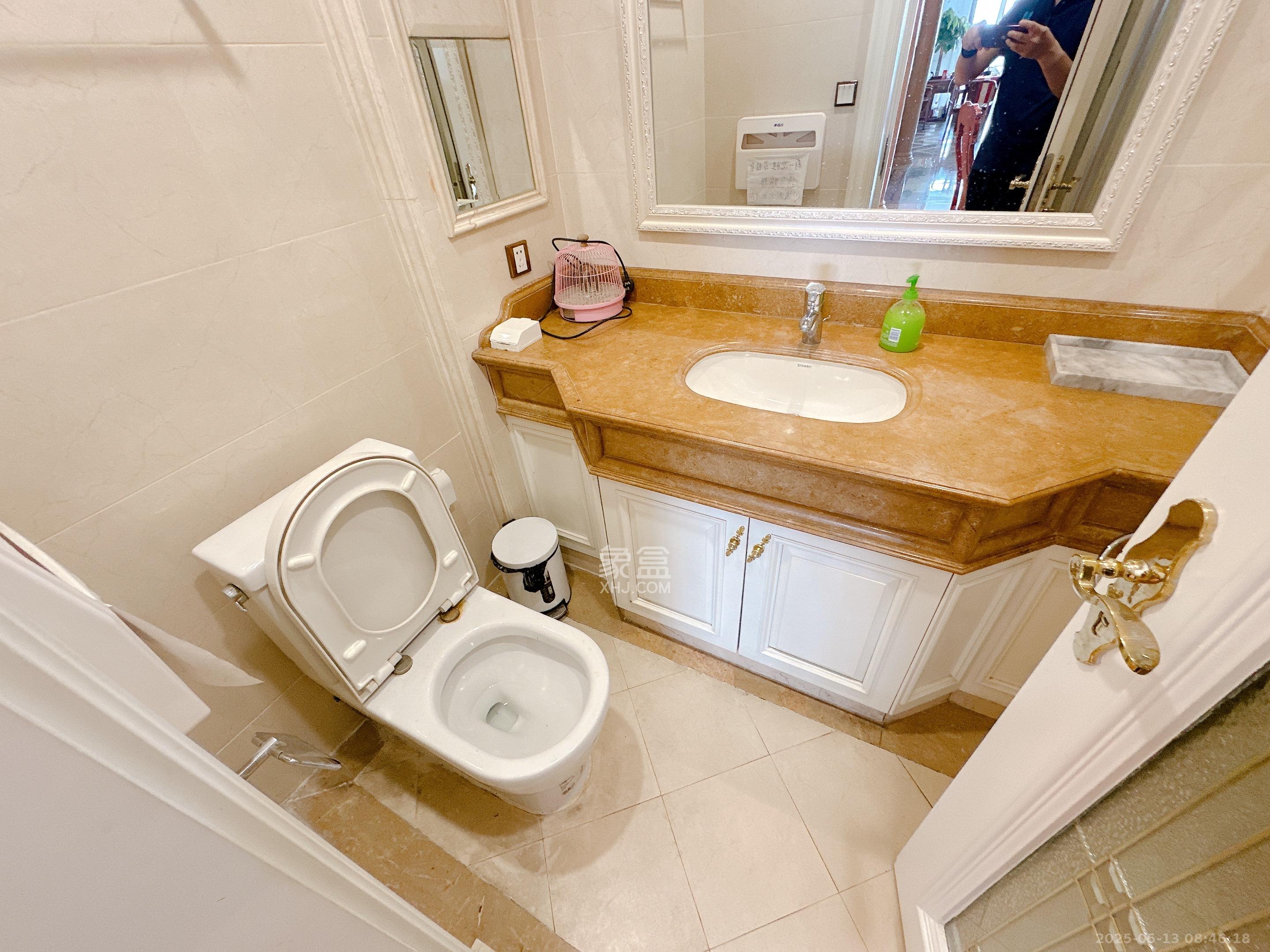 万达公馆 4室2厅4卫 8500.0元/月 万达公馆 4室2厅4卫 8500.0元/月室内图