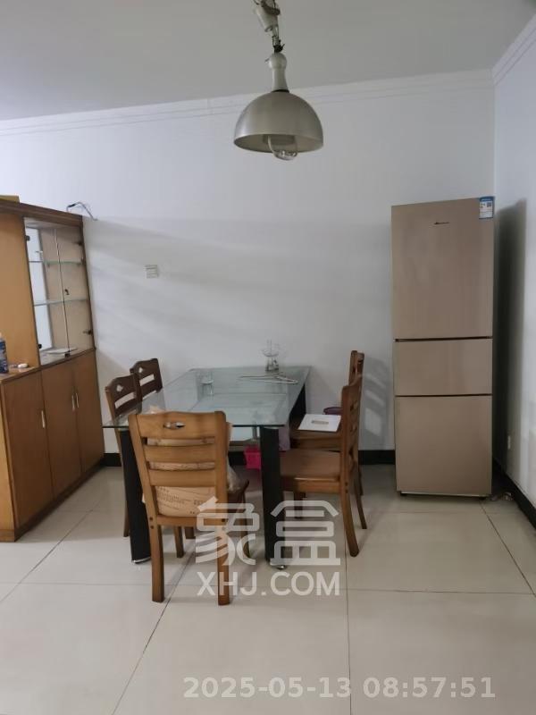 桔园小区1-8片 3室2厅2卫 1600.0元/月 桔园小区1-8片 3室2厅2卫 1600.0元/月室内图