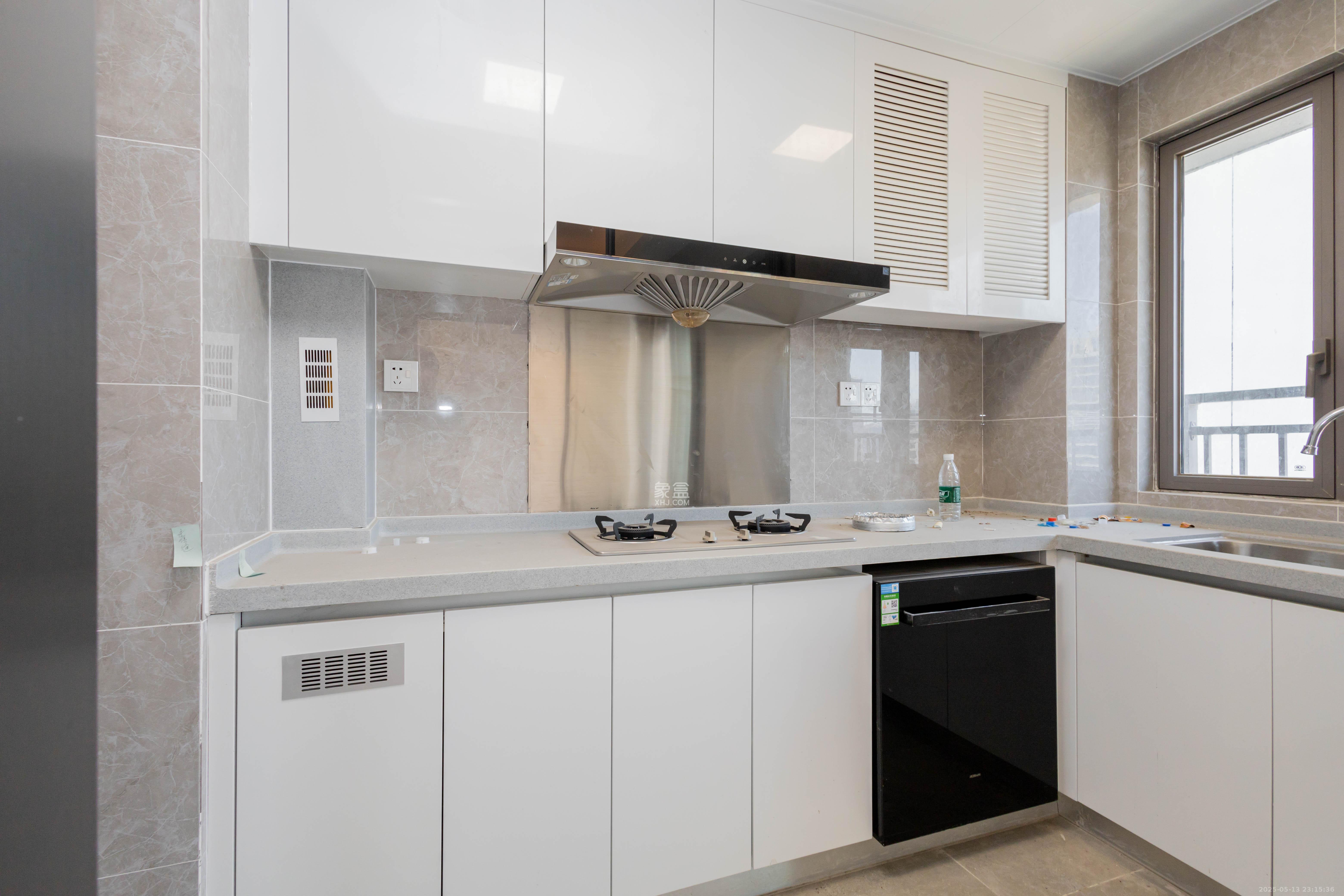 佳兆业滨江四季 4室2厅2卫 150.0万 佳兆业滨江四季 4室2厅2卫 150.0万厨房