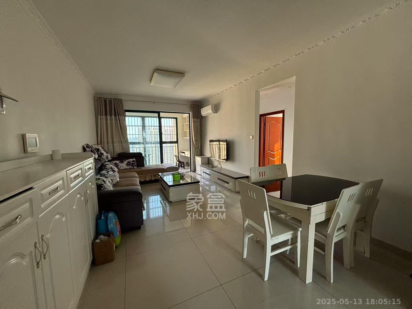 洋湖时代 4室2厅2卫 2300.0元/月 洋湖时代 4室2厅2卫 2300.0元/月室内图