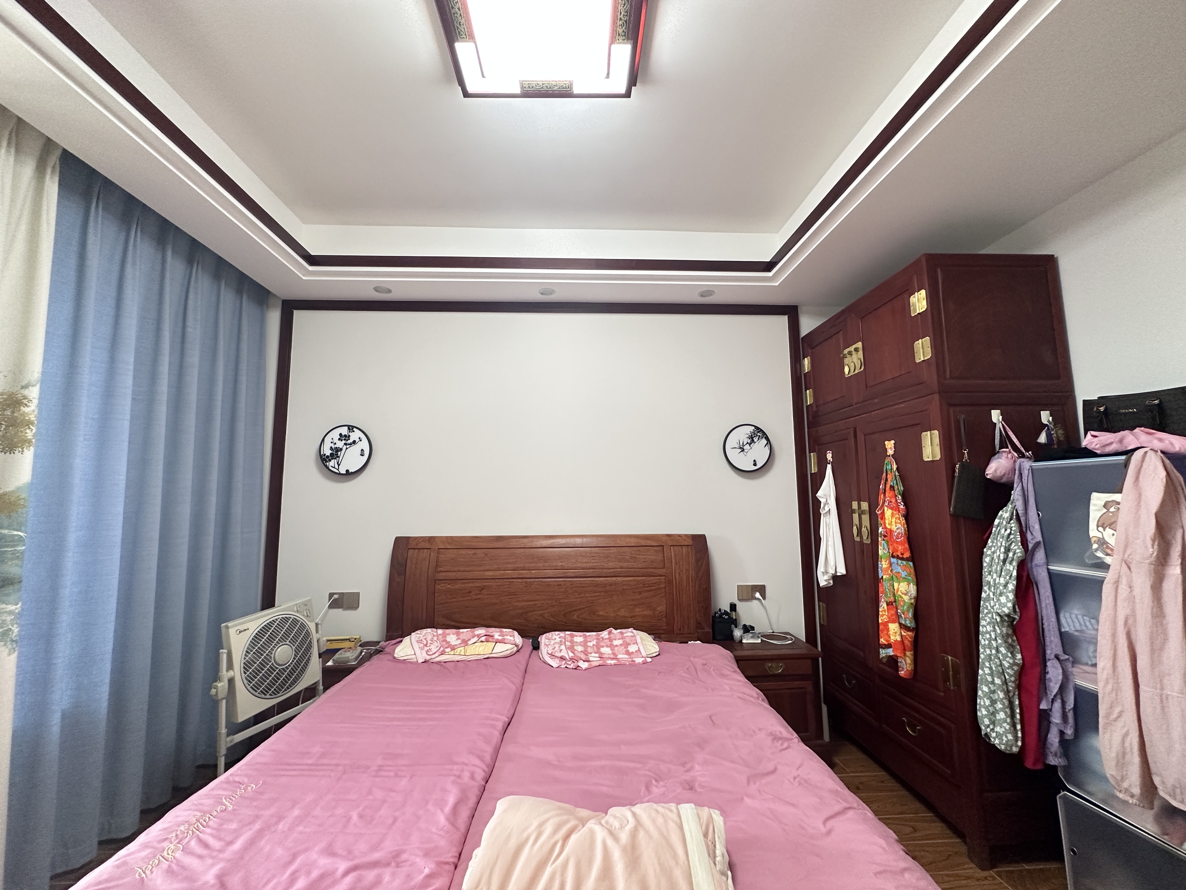 海航豪庭北苑  5室2厅4卫    580.0万 海航豪庭北苑  5室2厅4卫    580.0万客厅