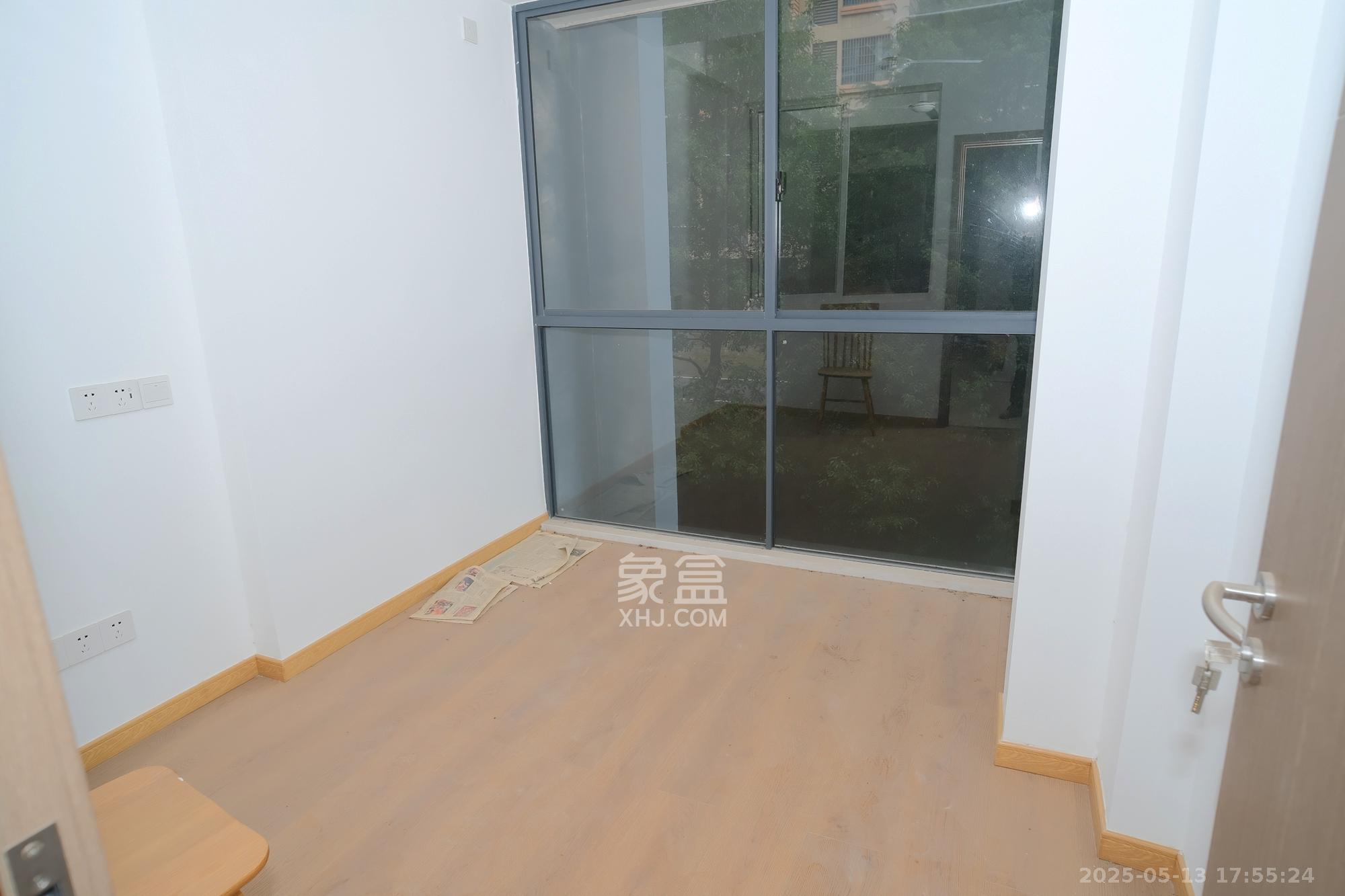 山水湾  2室2厅1卫    61.8万 山水湾  2室2厅1卫    61.8万卧室