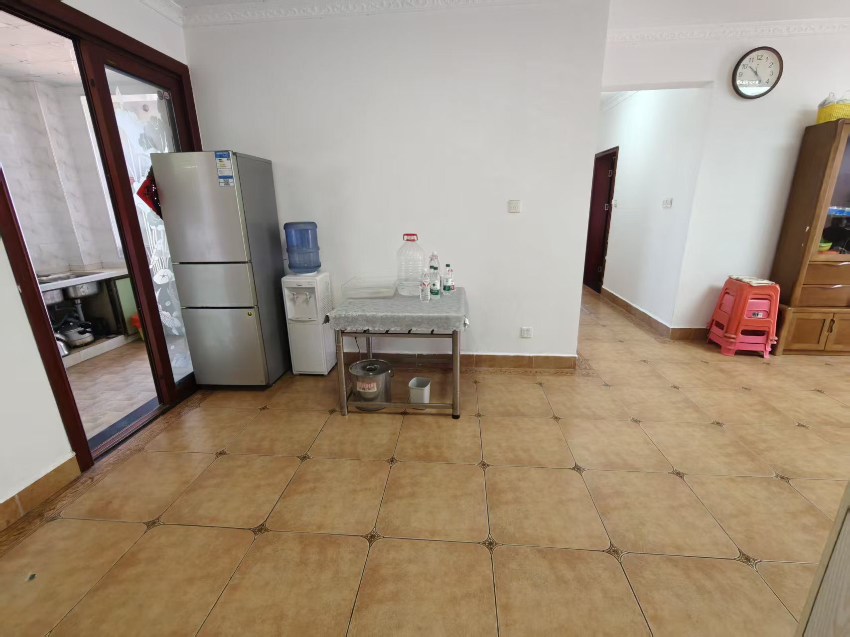 香山红叶 3室2厅2卫 47.8万 香山红叶 3室2厅2卫 47.8万客厅