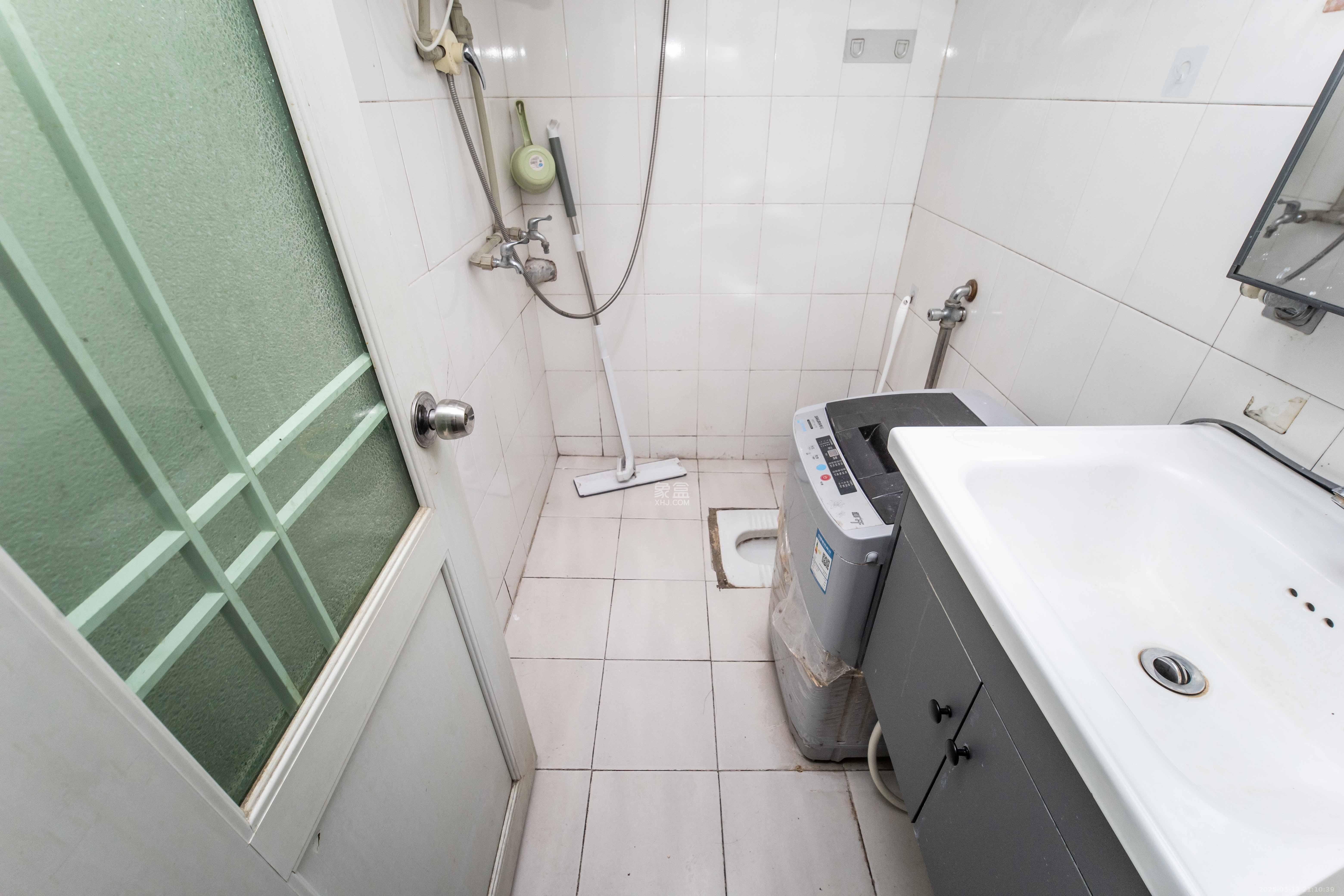 长远华樟名府 1室0厅1卫 25.80万 长远华樟名府 1室0厅1卫 25.80万卫生间