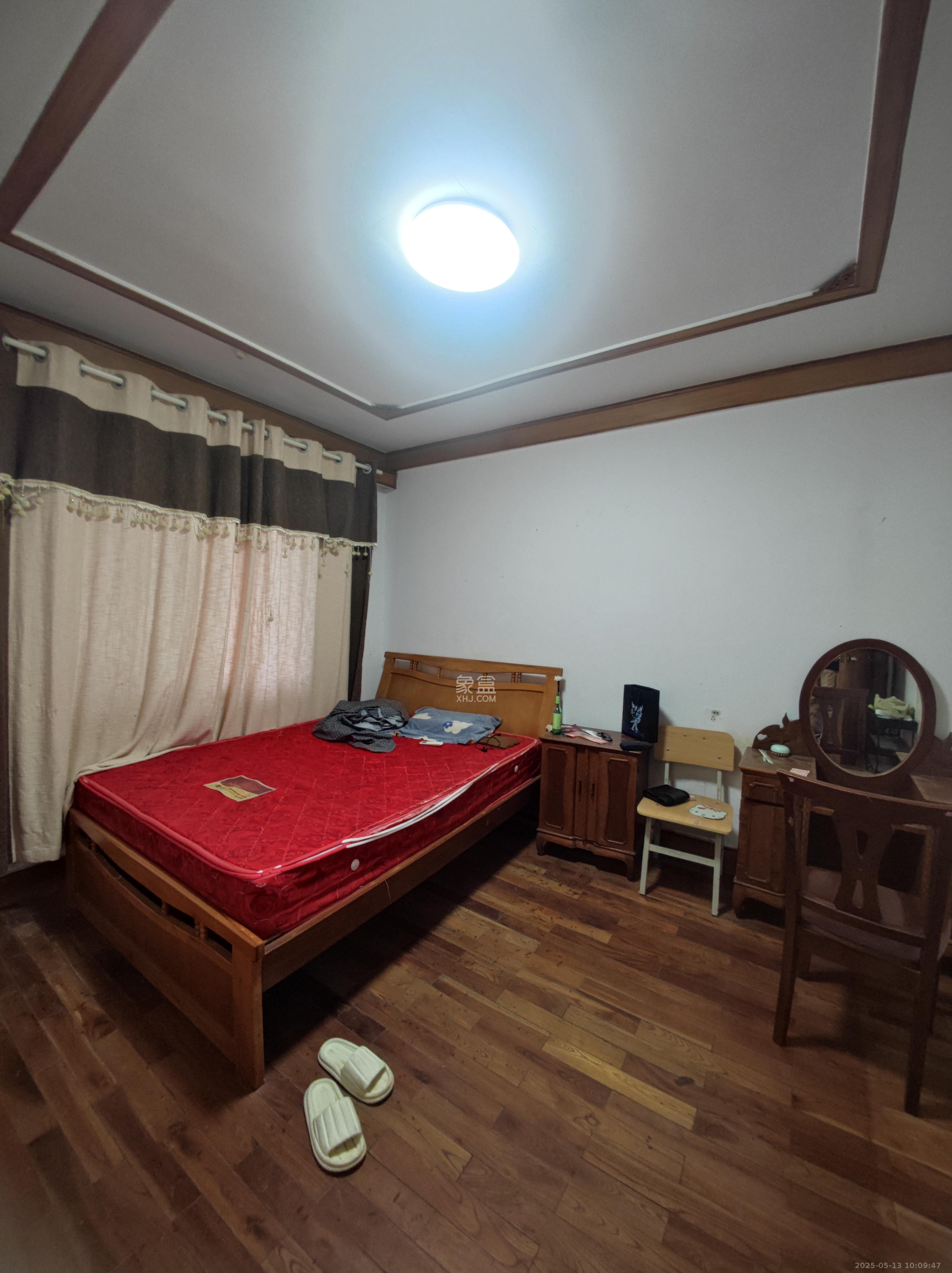 湖橡宿舍/湖橡小区  3室1厅1卫    1500.0元/月 湖橡宿舍/湖橡小区  3室1厅1卫    1500.0元/月室内图