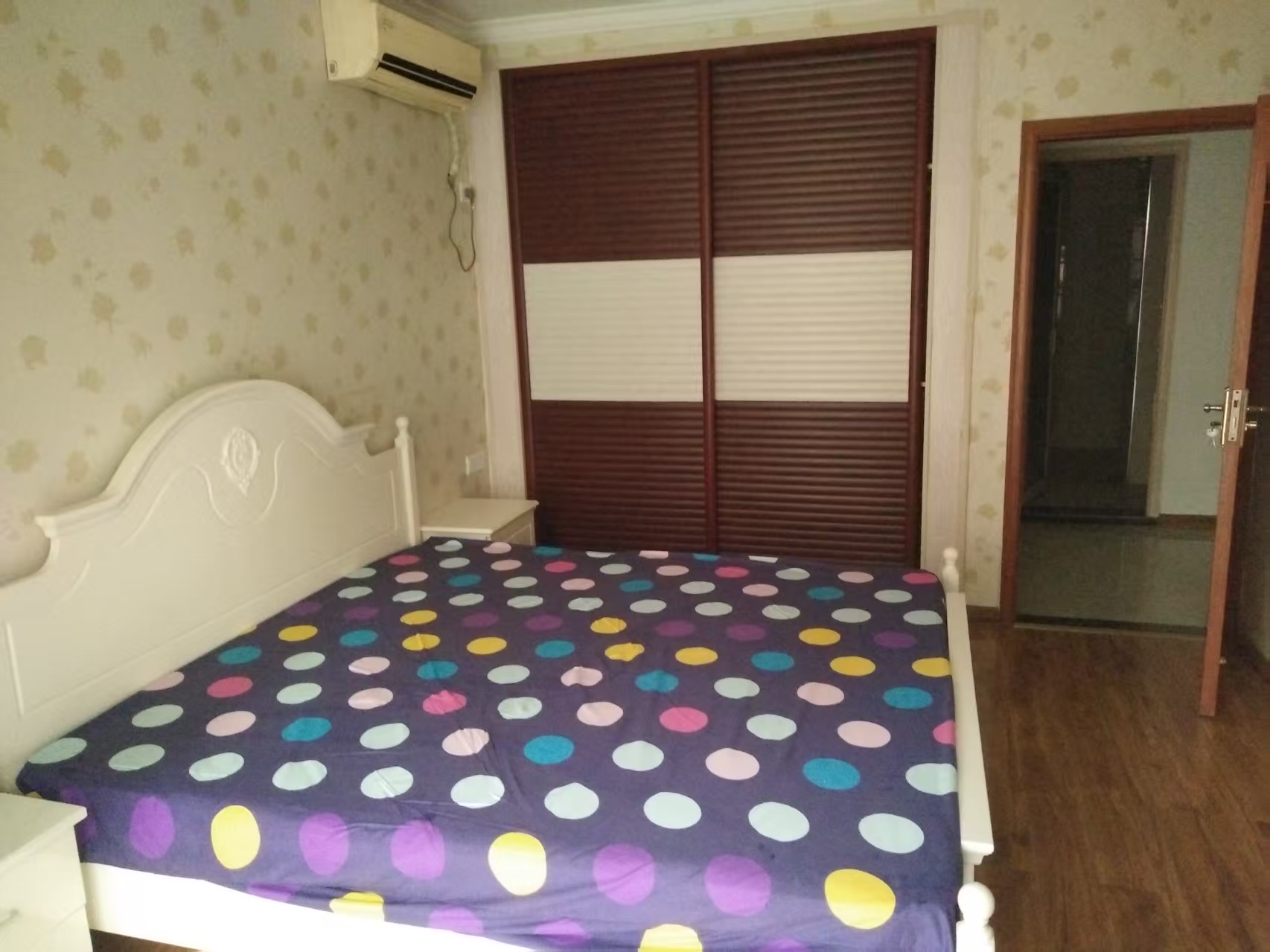 高盛澧园一二期 2室2厅1卫 1500.0元/月 高盛澧园一二期 2室2厅1卫 1500.0元/月室内图