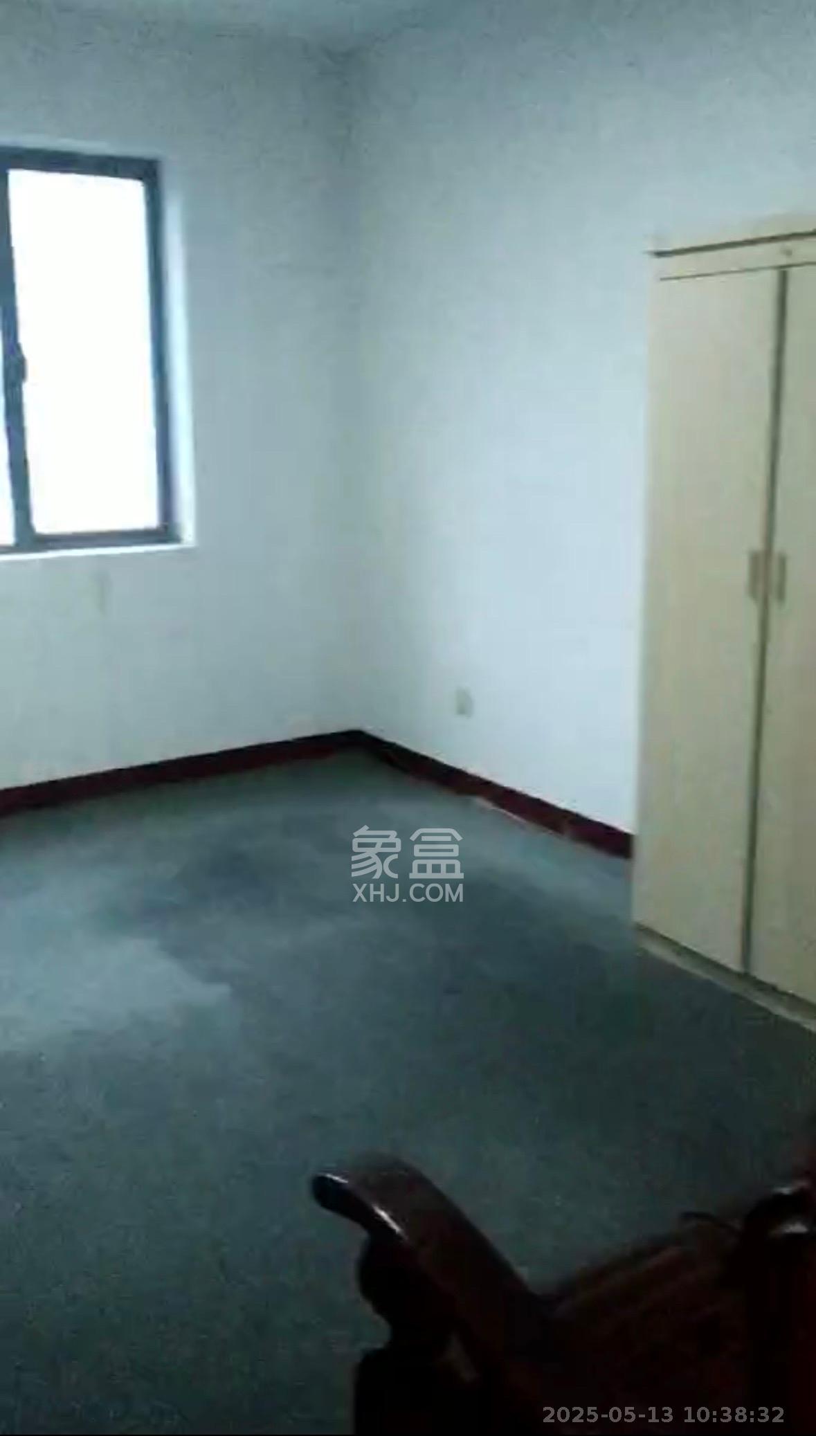 银港水晶城 4室2厅2卫 3000.0元/月 银港水晶城 4室2厅2卫 3000.0元/月室内图