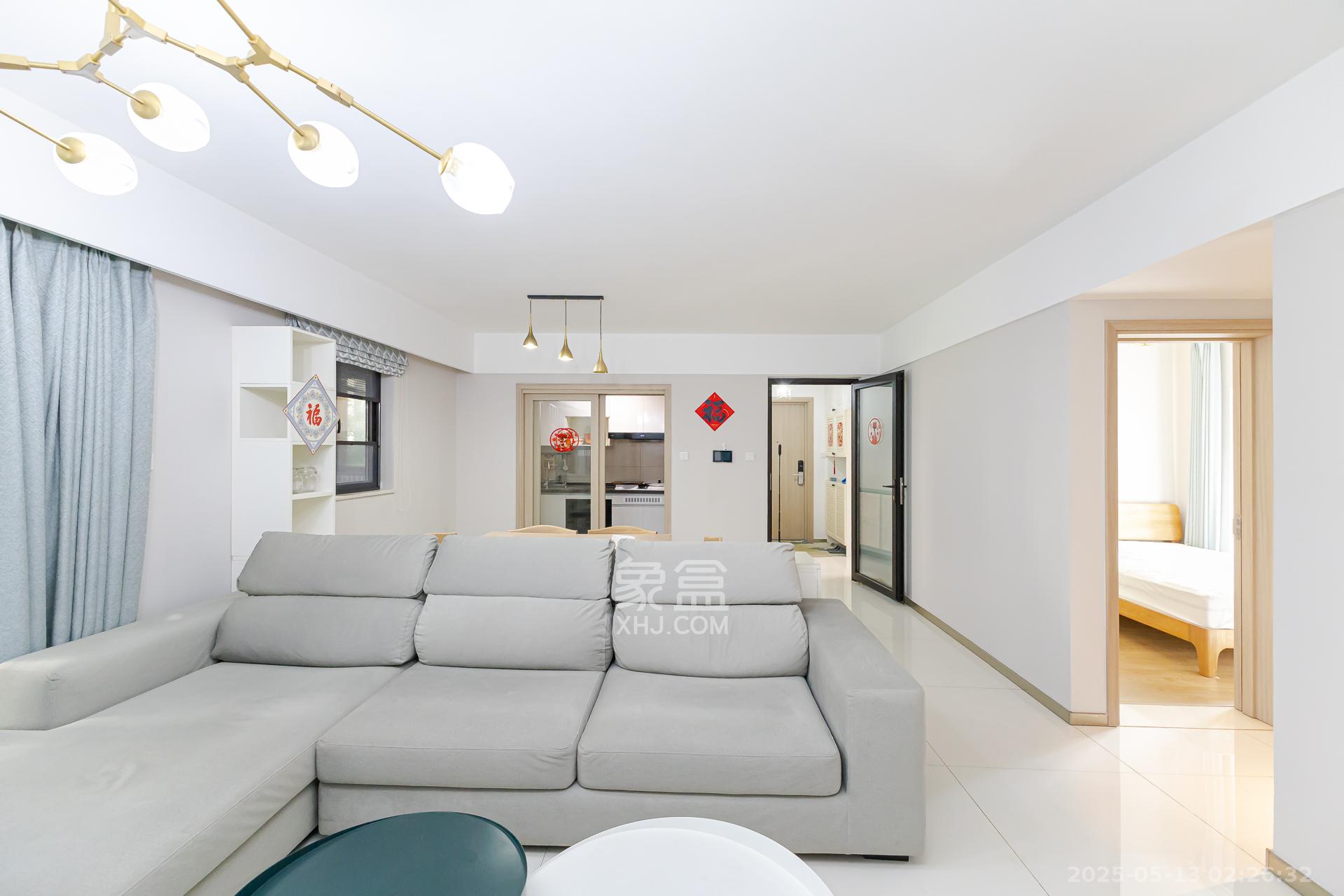 时代倾城三期  4室2厅2卫    98.0万 时代倾城三期  4室2厅2卫    98.0万客厅