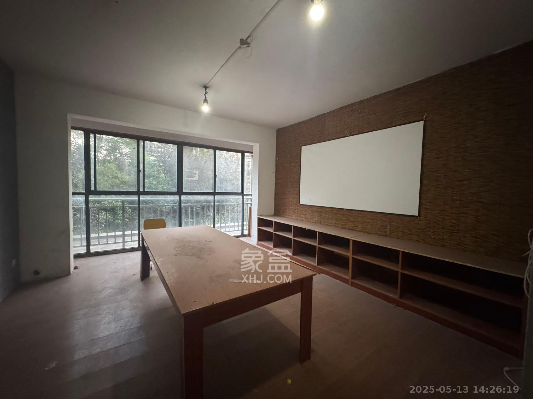 轻盐阳光CEO(轻盐雅苑)(轻奢时代) 4室2厅2卫 1900.0元/月 轻盐阳光CEO(轻盐雅苑)(轻奢时代) 4室2厅2卫 1900.0元/月室内图