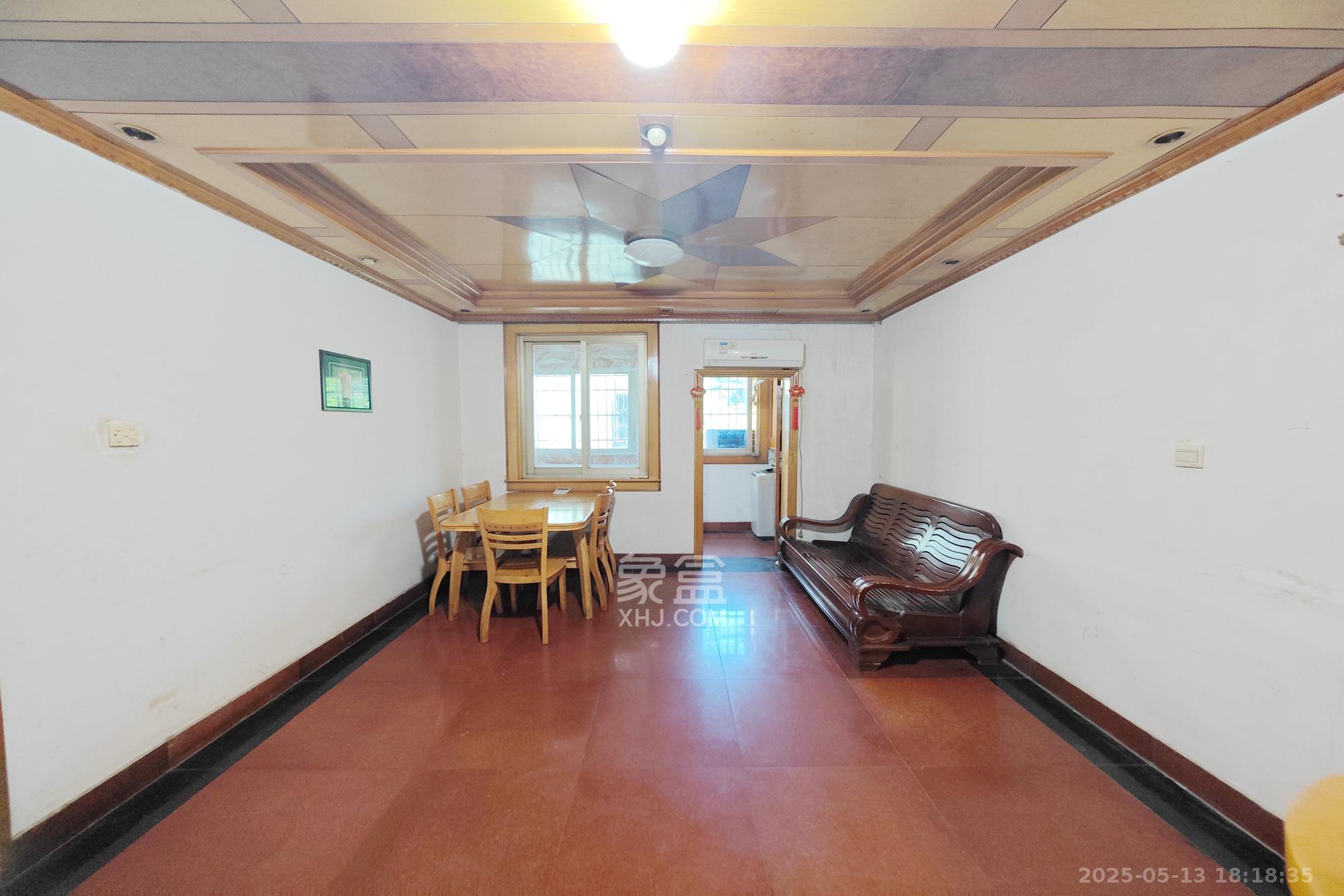 赤岗冲住宅楼（三合公寓）  3室2厅1卫   62.00万