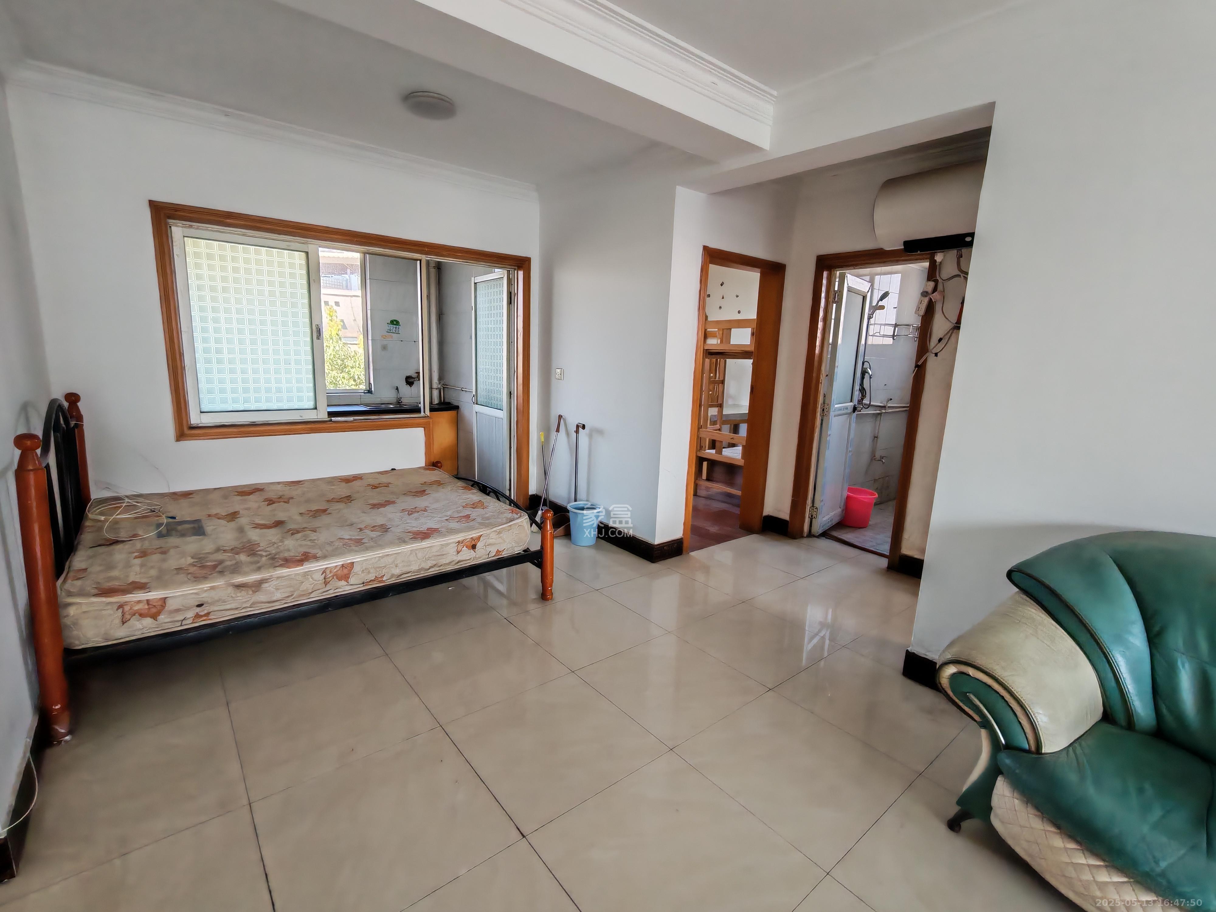 体育局宿舍 3室1厅1卫 1600.0元/月 体育局宿舍 3室1厅1卫 1600.0元/月室内图