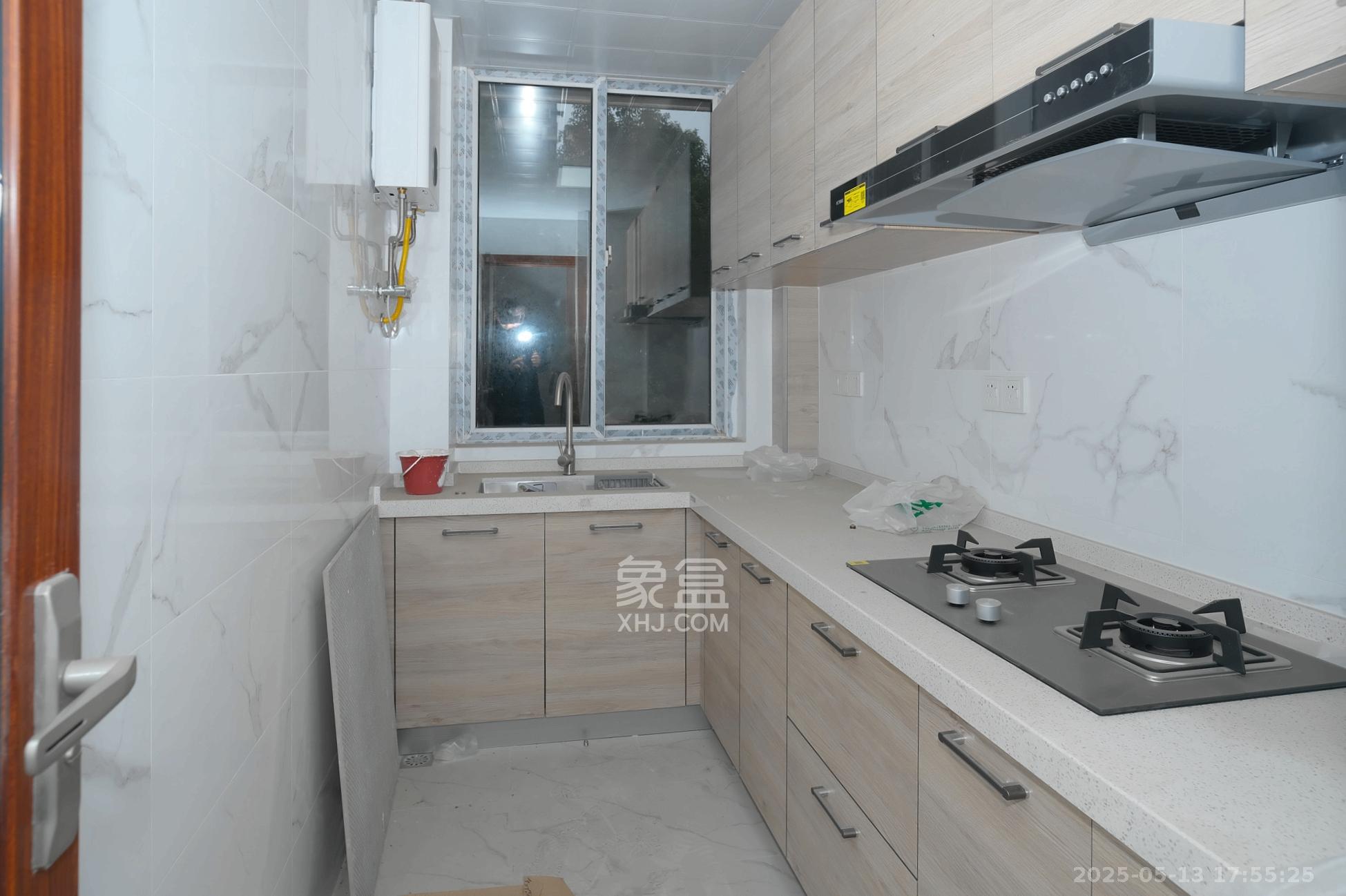 山水湾  2室2厅1卫    61.8万 山水湾  2室2厅1卫    61.8万厨房