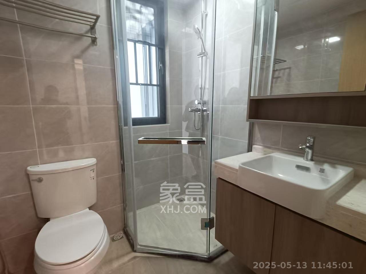 清控湖山雅居南区  3室2厅2卫   2500.00元/月室内图