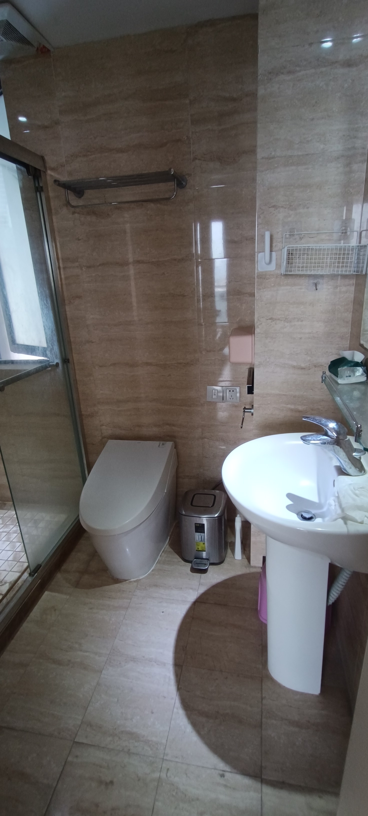 外滩中心 1室1厅1卫 2300.0元/月 外滩中心 1室1厅1卫 2300.0元/月室内图