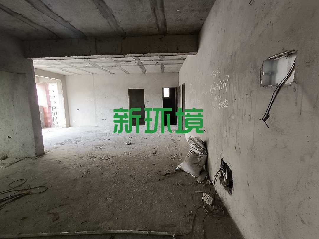 东方明珠  3室2厅2卫    51.0万客厅