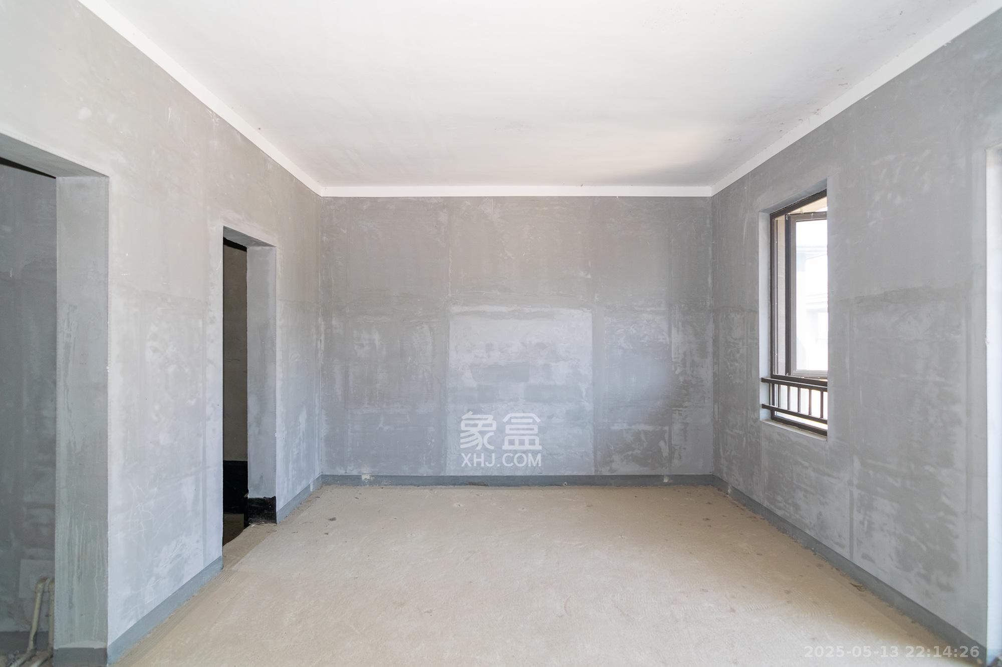 华润桃源里 5室3厅3卫 160.0万 华润桃源里 5室3厅3卫 160.0万卧室