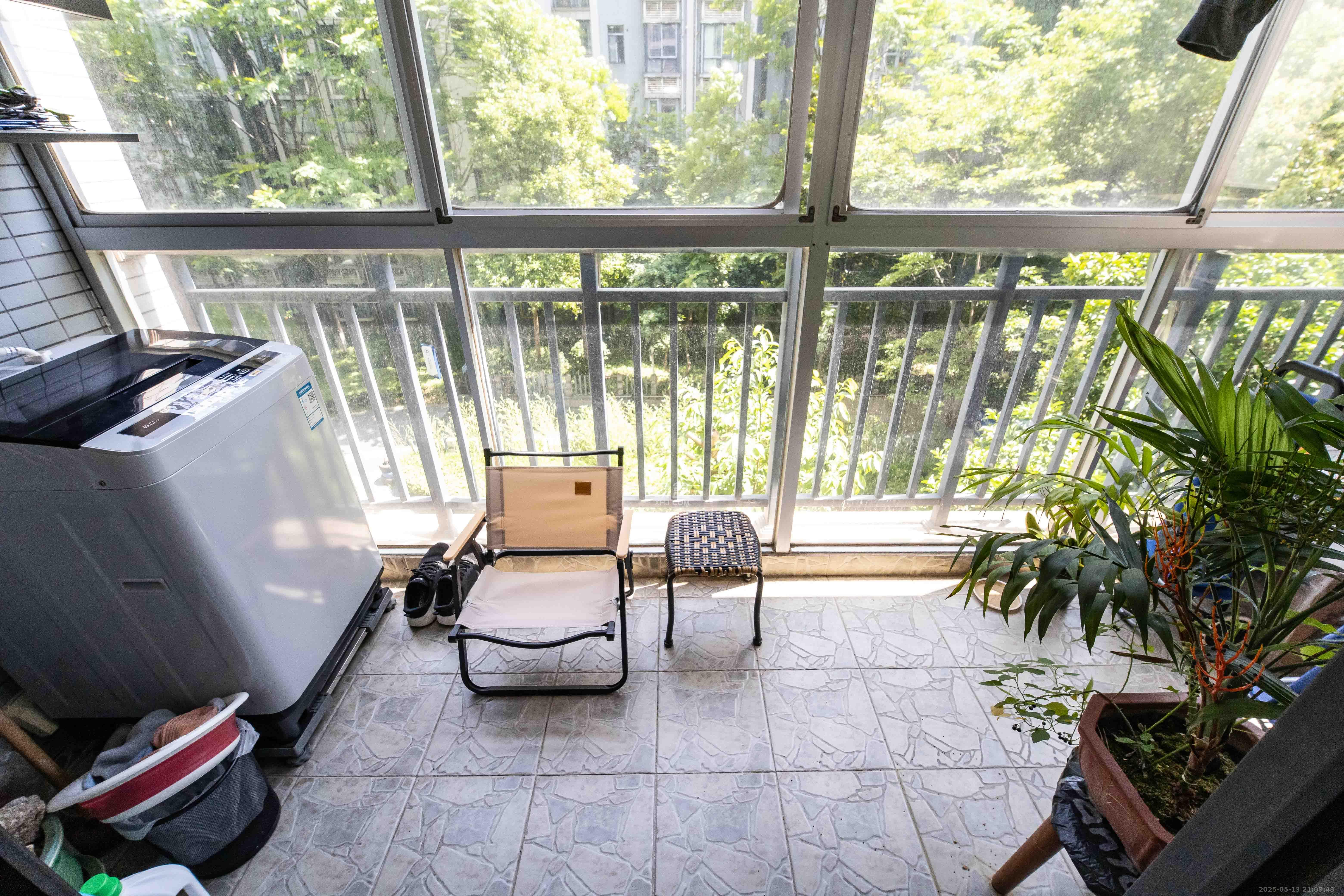 长房东郡  3室2厅2卫    145.0万 长房东郡  3室2厅2卫    145.0万阳台