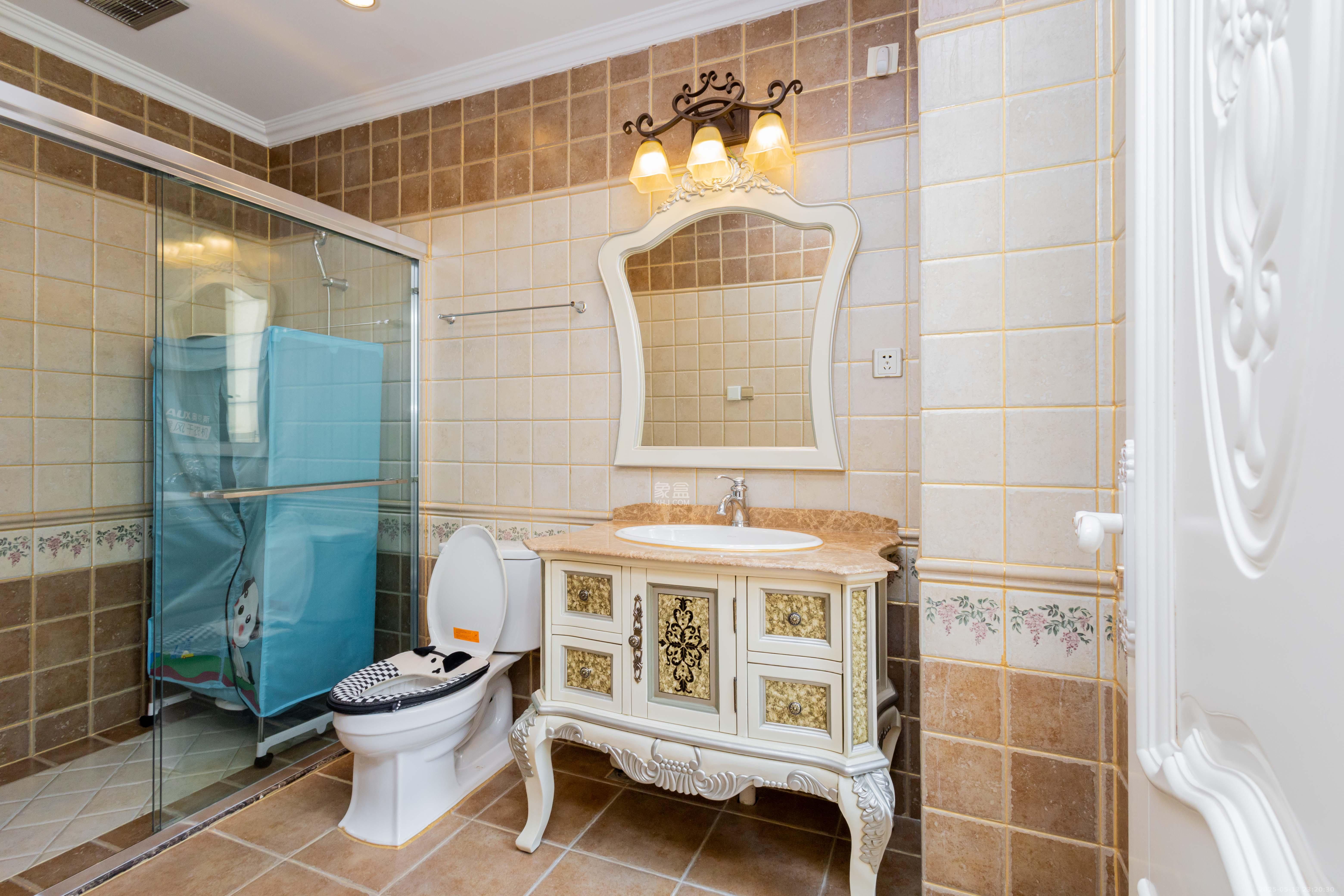 中交中央公园D2区  4室2厅4卫    385.0万卫生间