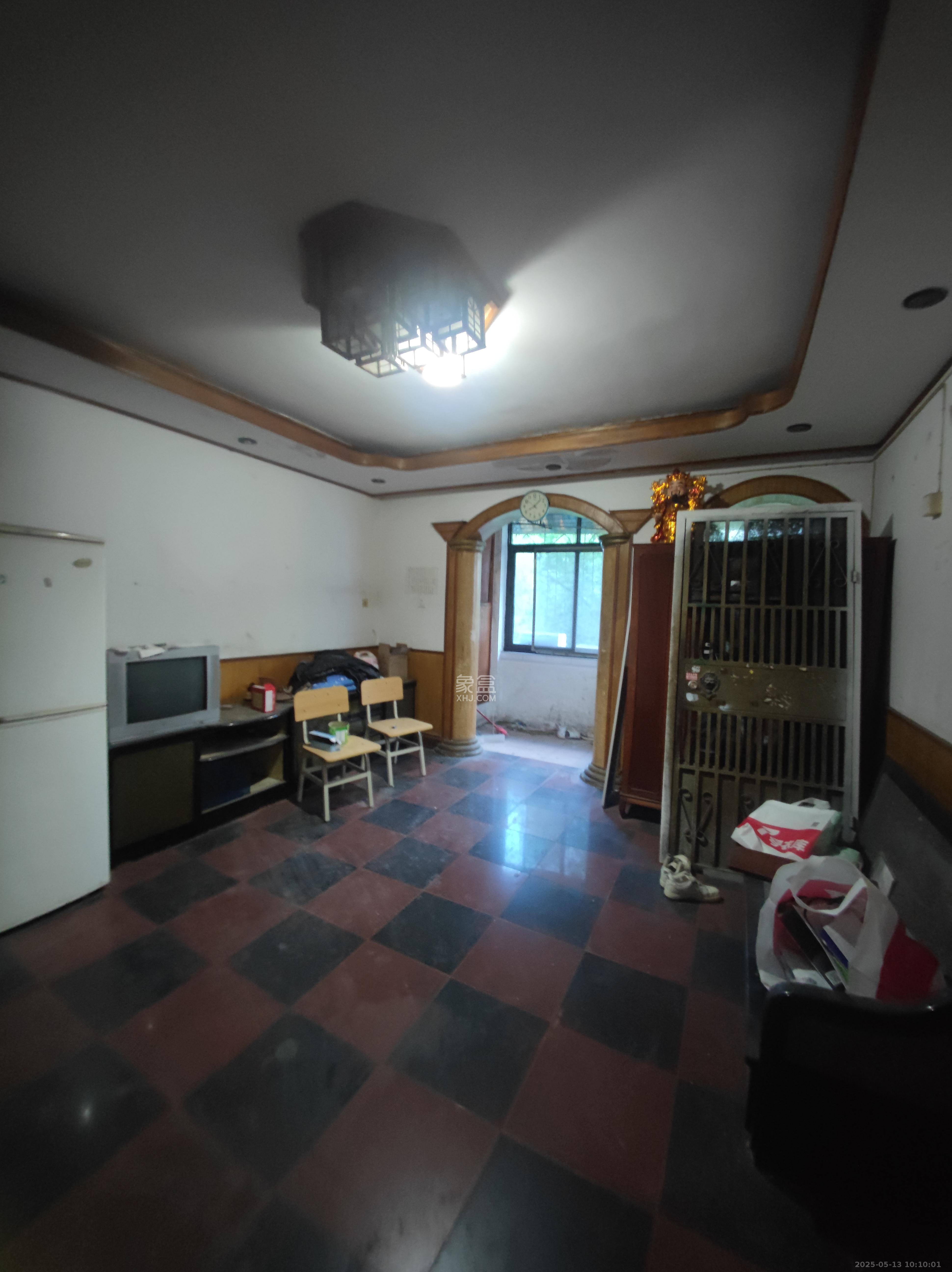 湖橡宿舍/湖橡小区  3室1厅1卫    1500.0元/月 湖橡宿舍/湖橡小区  3室1厅1卫    1500.0元/月室内图