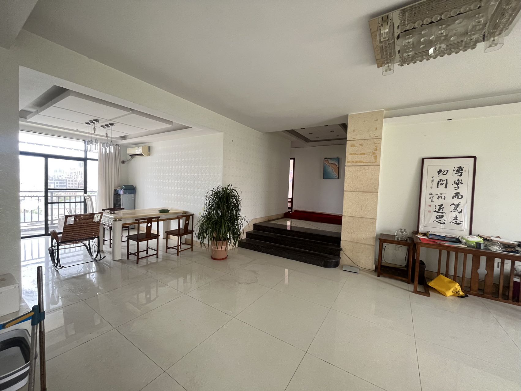 水云天 4室2厅2卫 236.0万 水云天 4室2厅2卫 236.0万室内图