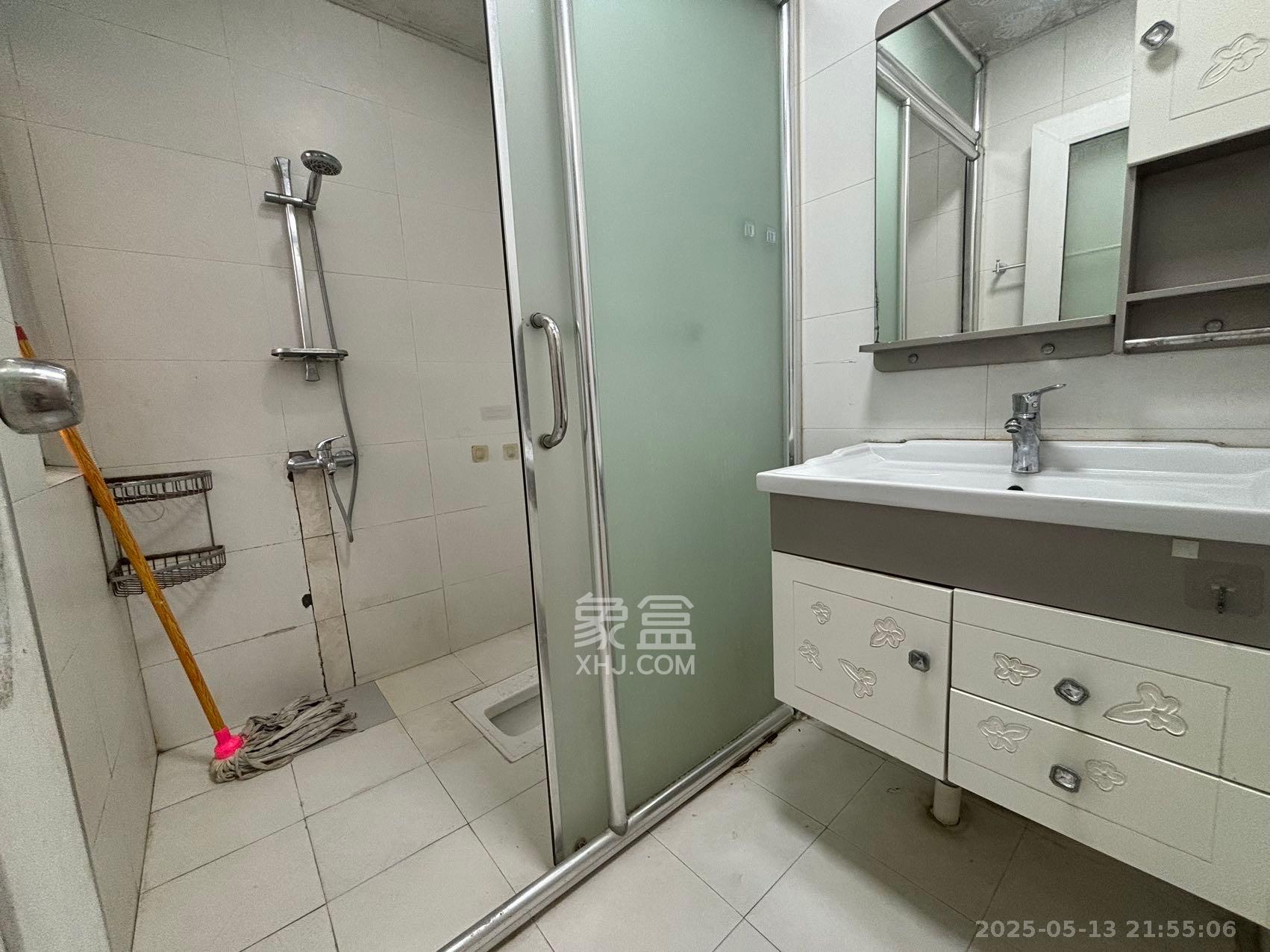 萬麗景園  3室1廳1衛(wèi)   1600.00元/月室內(nèi)圖