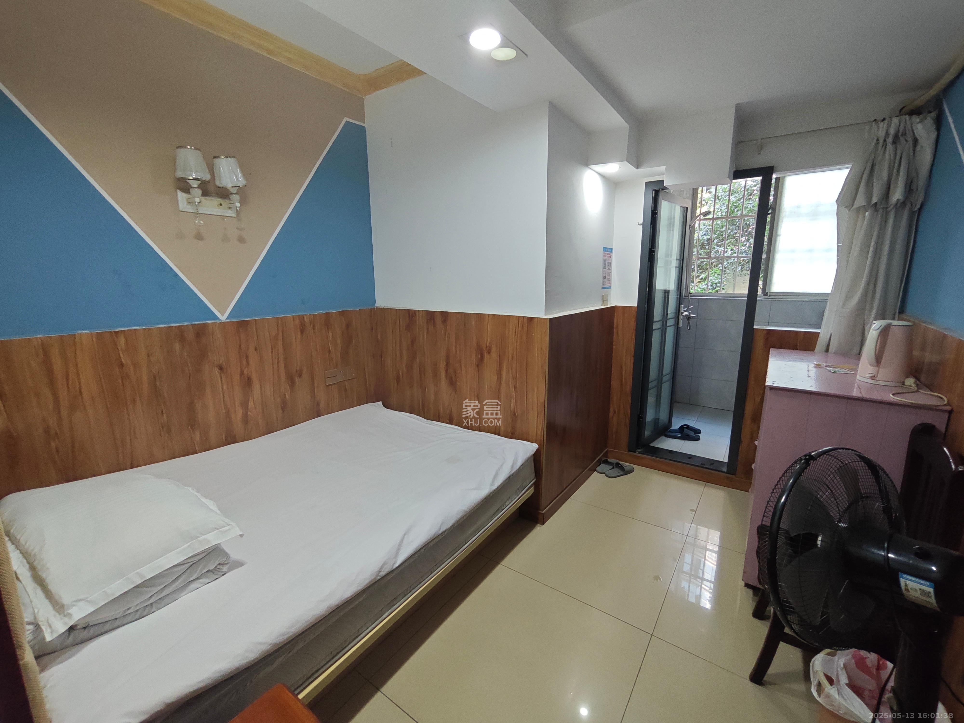 红树湾 6室2厅4卫 3500.0元/月 红树湾 6室2厅4卫 3500.0元/月室内图