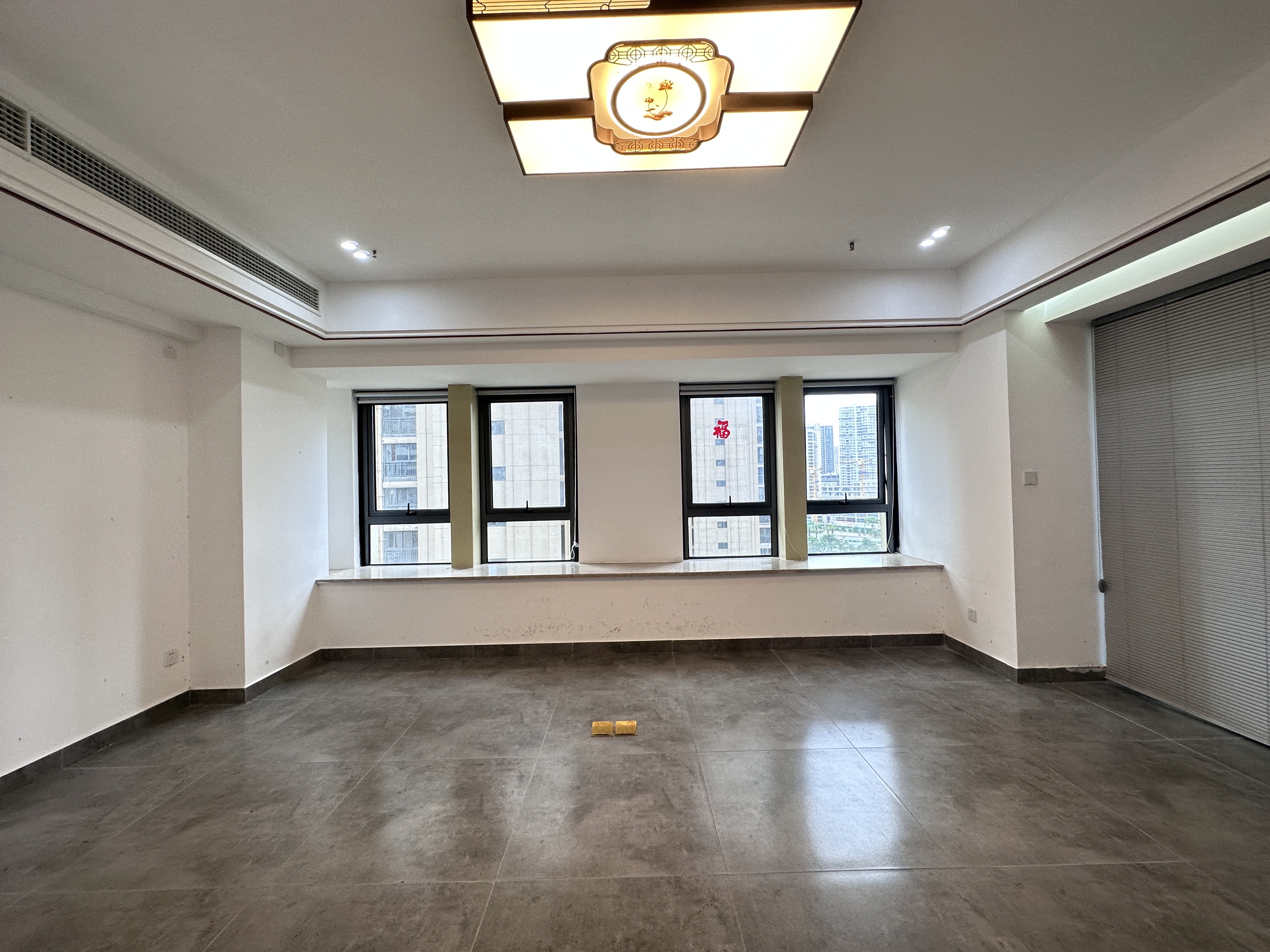 海航豪庭南苑 4室2厅2卫 14000.0元/月 海航豪庭南苑 4室2厅2卫 14000.0元/月室内图