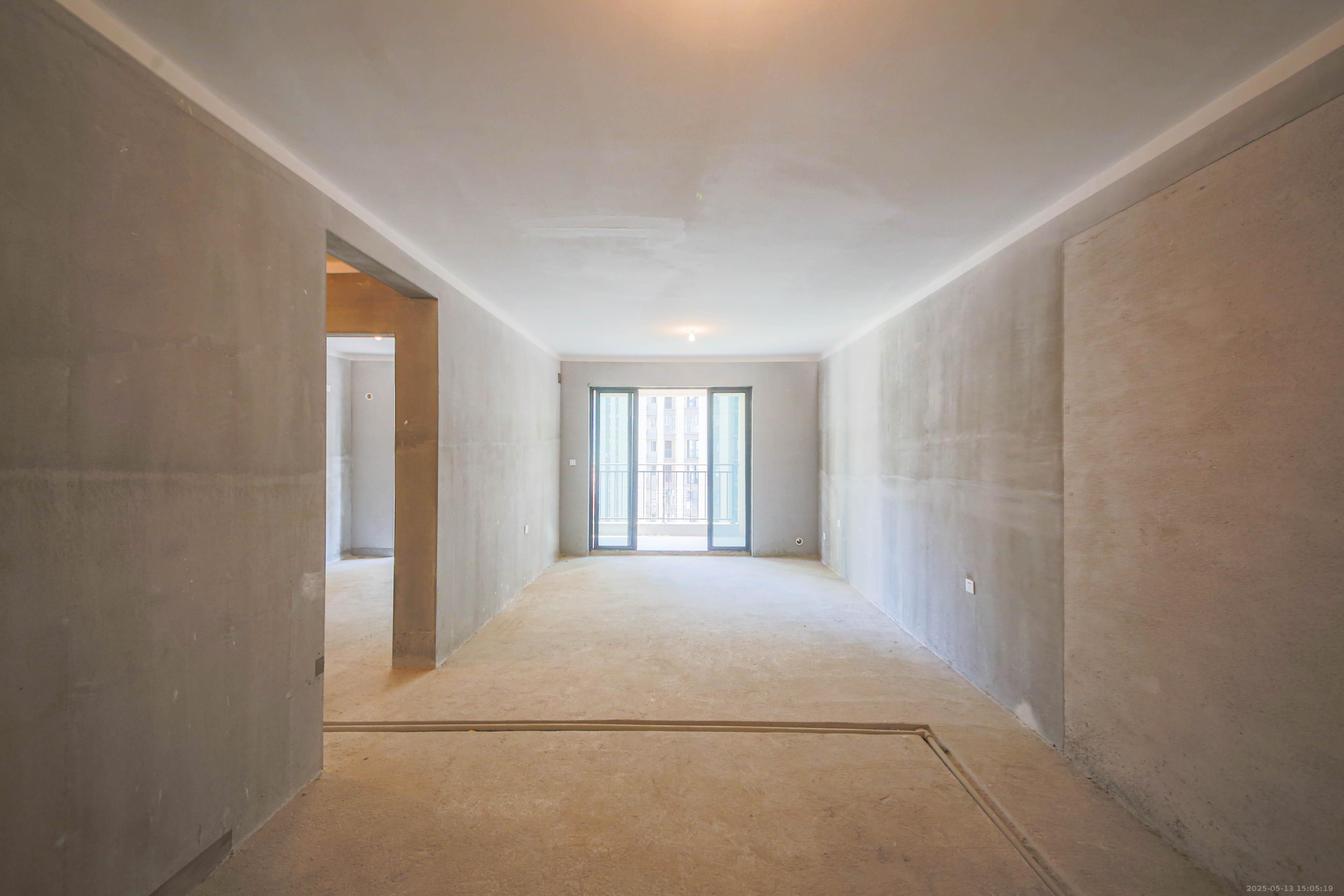 中建钰和城  1室0厅0卫   135.00万客厅