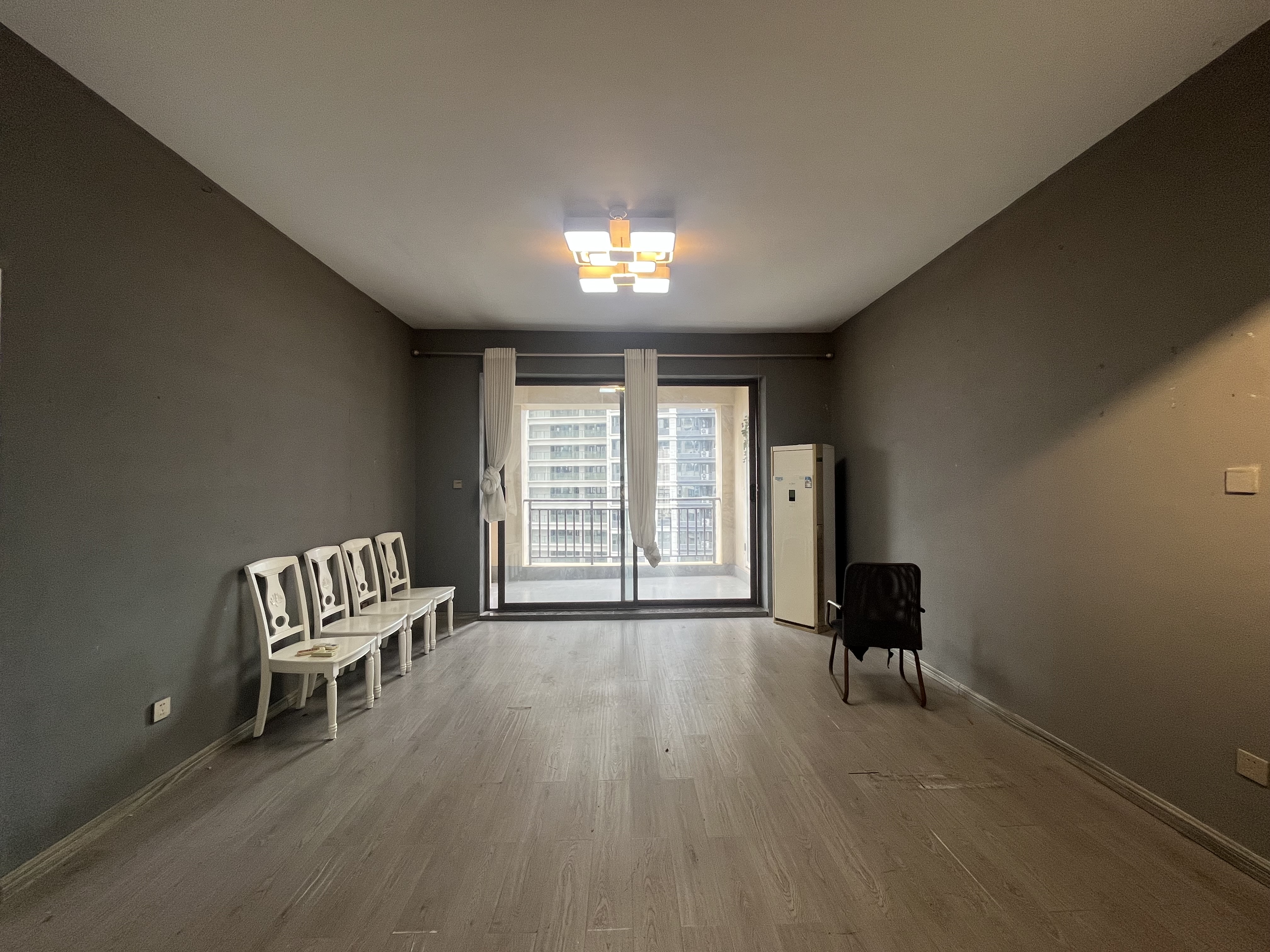 海航豪庭南苑  4室2厅2卫    5500.0元/月 海航豪庭南苑  4室2厅2卫    5500.0元/月