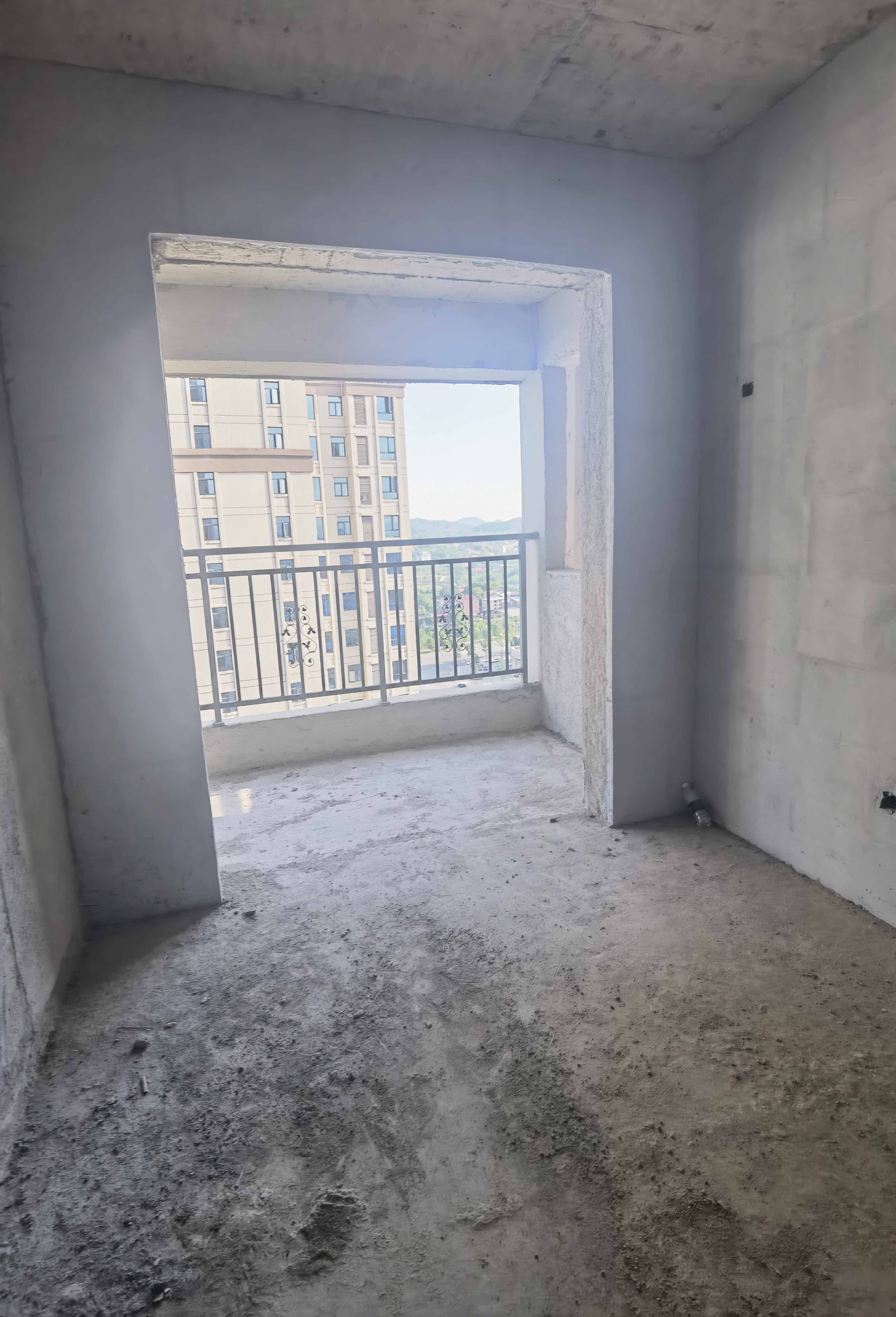 新合作外滩首府 3室2厅2卫 45.8万 新合作外滩首府 3室2厅2卫 45.8万客厅