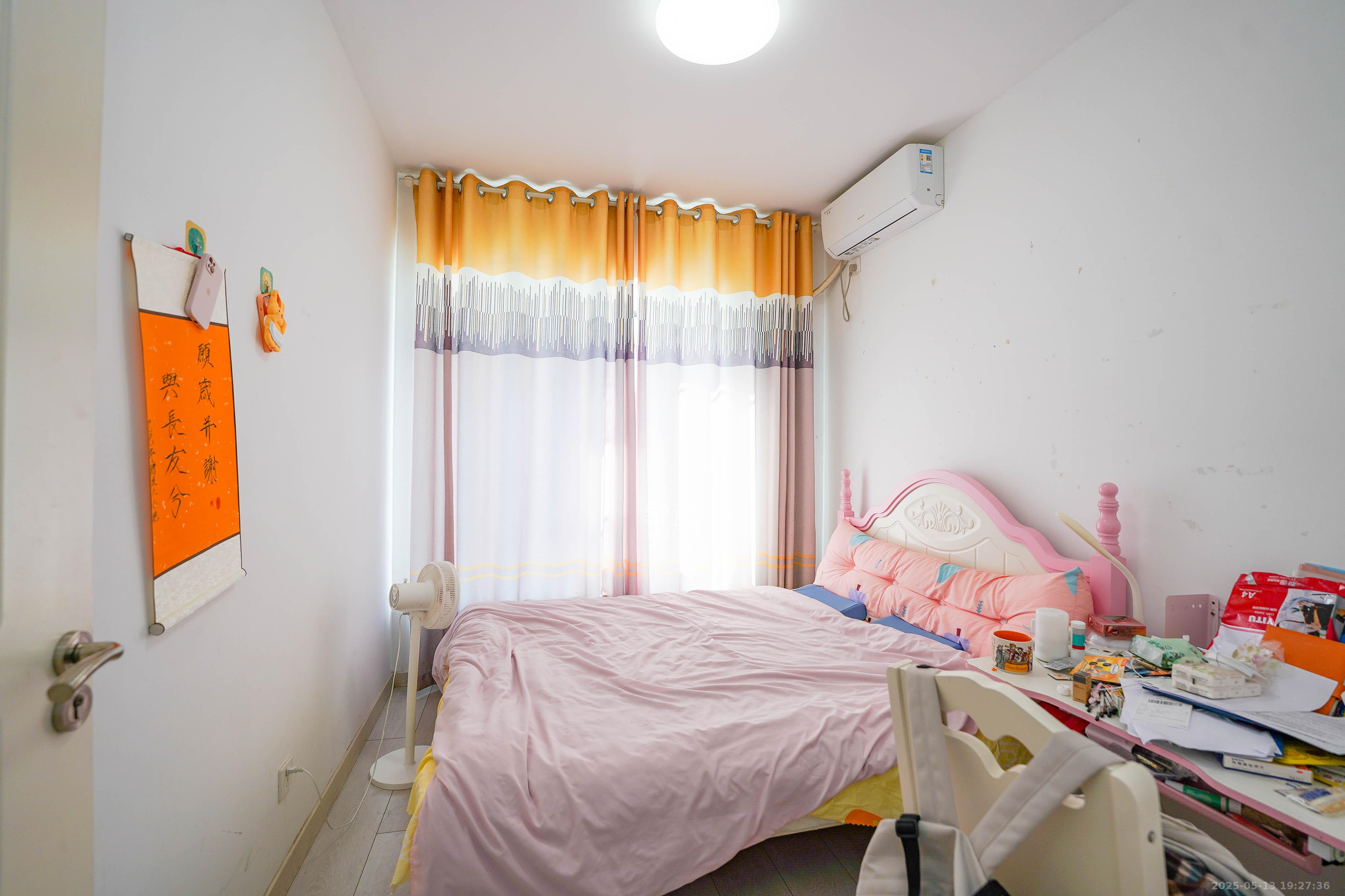 汇金城/嘉华城(二期、三期) 4室2厅2卫 166.0万 汇金城/嘉华城(二期、三期) 4室2厅2卫 166.0万卧室