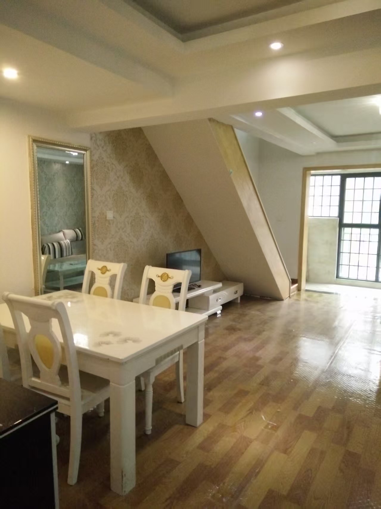 高盛澧园一二期 2室2厅1卫 1500.0元/月 高盛澧园一二期 2室2厅1卫 1500.0元/月室内图