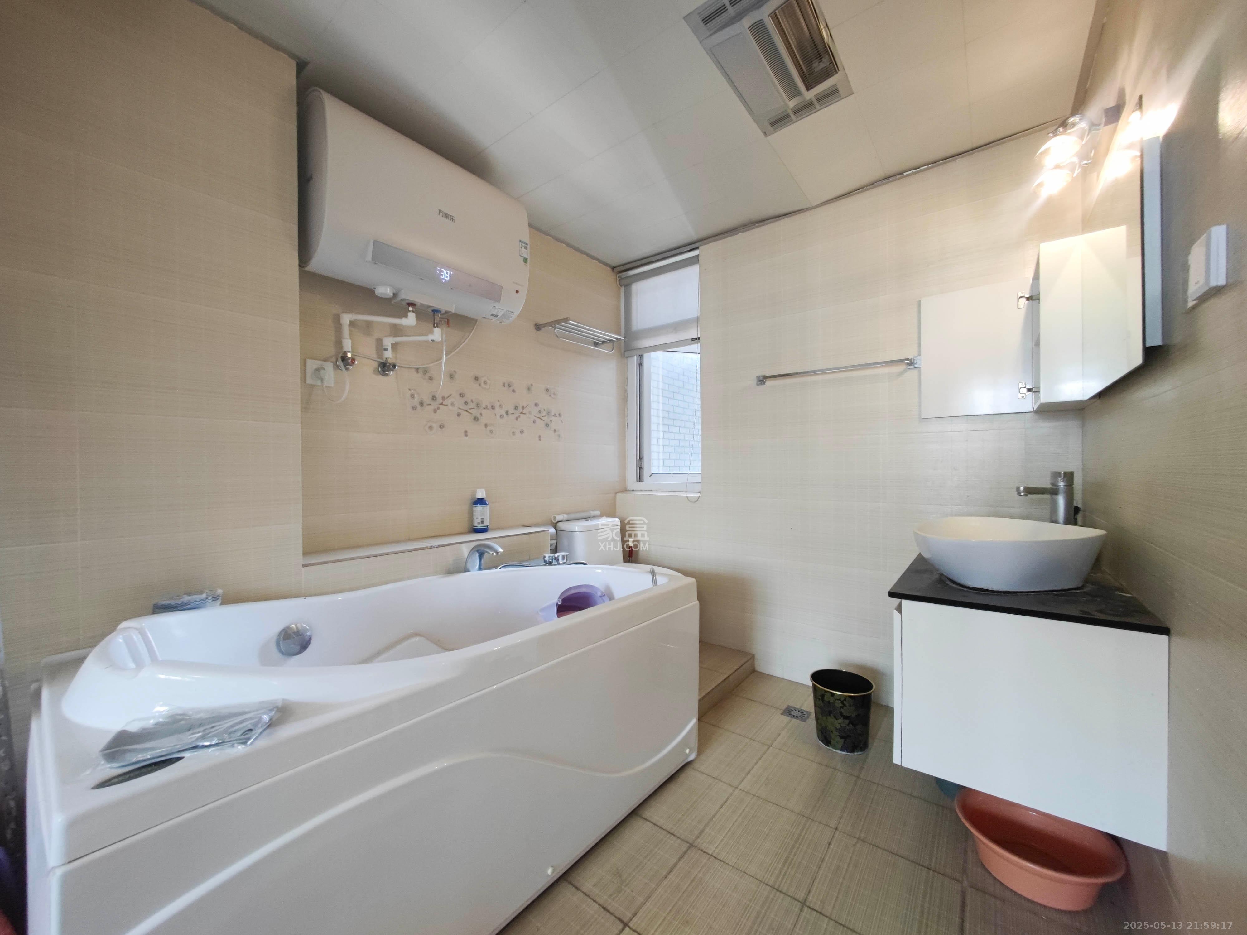 泰禹家园(彩云之翼家园一期、二期、三期) 4室2厅2卫 105.0万 泰禹家园(彩云之翼家园一期、二期、三期) 4室2厅2卫 105.0万卫生间