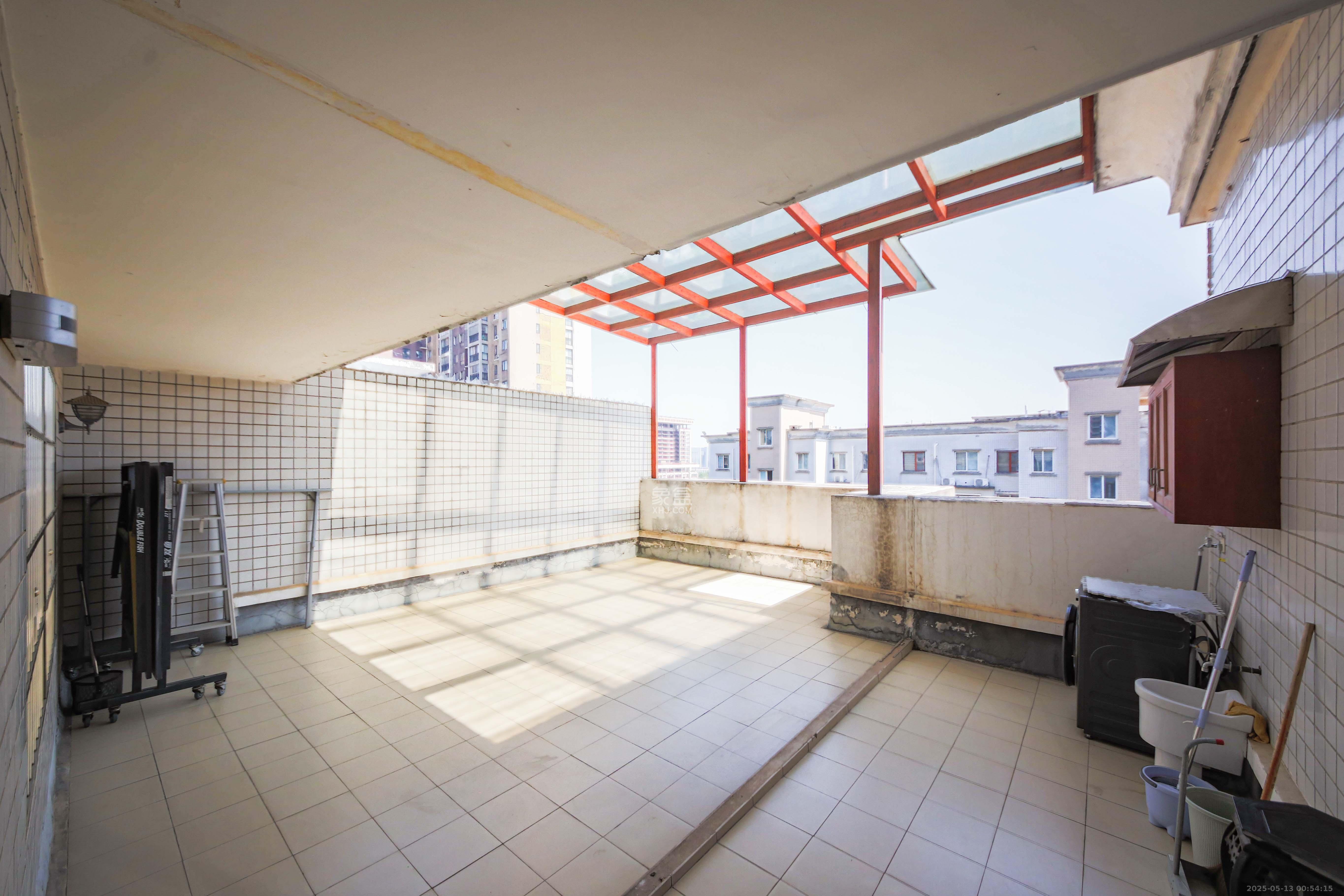 海利科院佳园 6室2厅2卫 180.0万 海利科院佳园 6室2厅2卫 180.0万其他