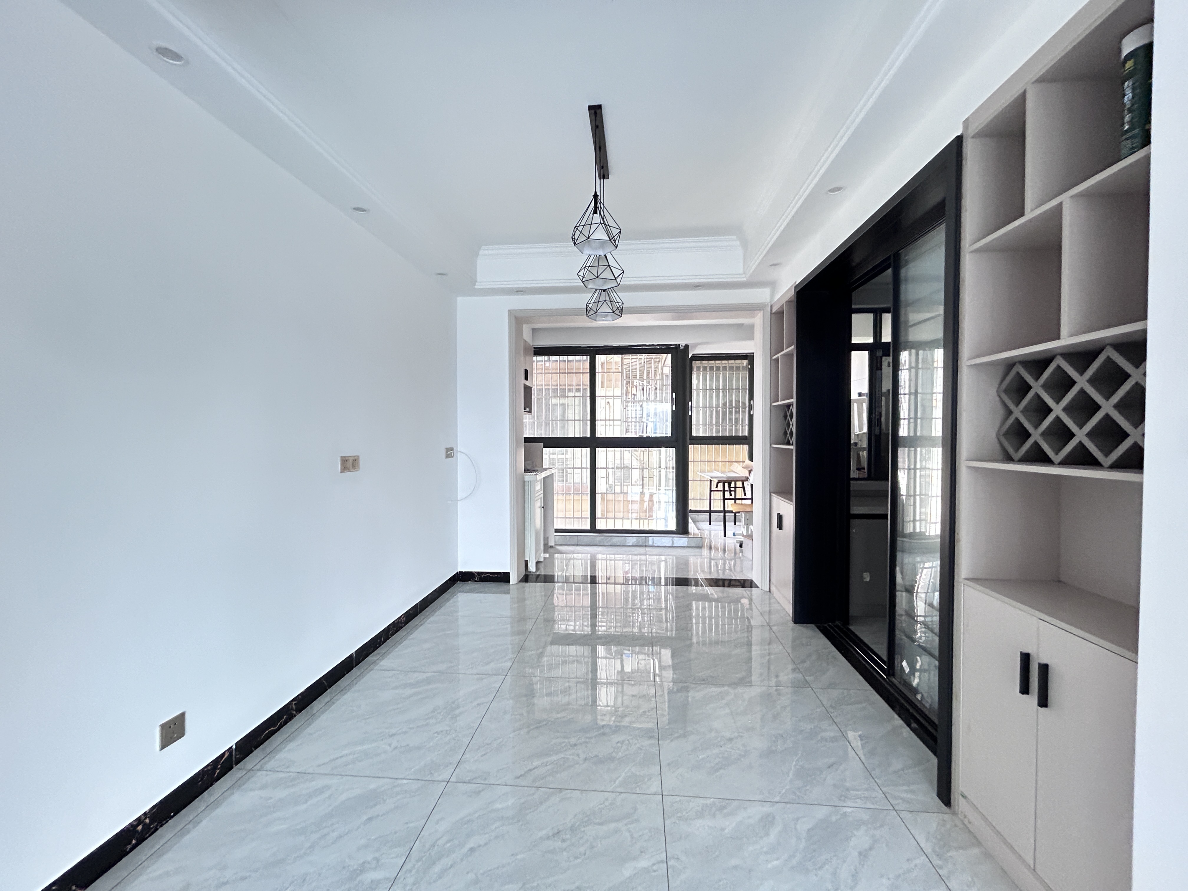 天成国际 1室0厅0卫 2200.0元/月 天成国际 1室0厅0卫 2200.0元/月室内图