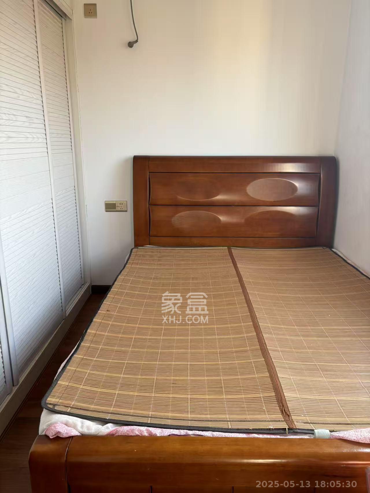 洋湖时代 4室2厅2卫 2300.0元/月 洋湖时代 4室2厅2卫 2300.0元/月室内图