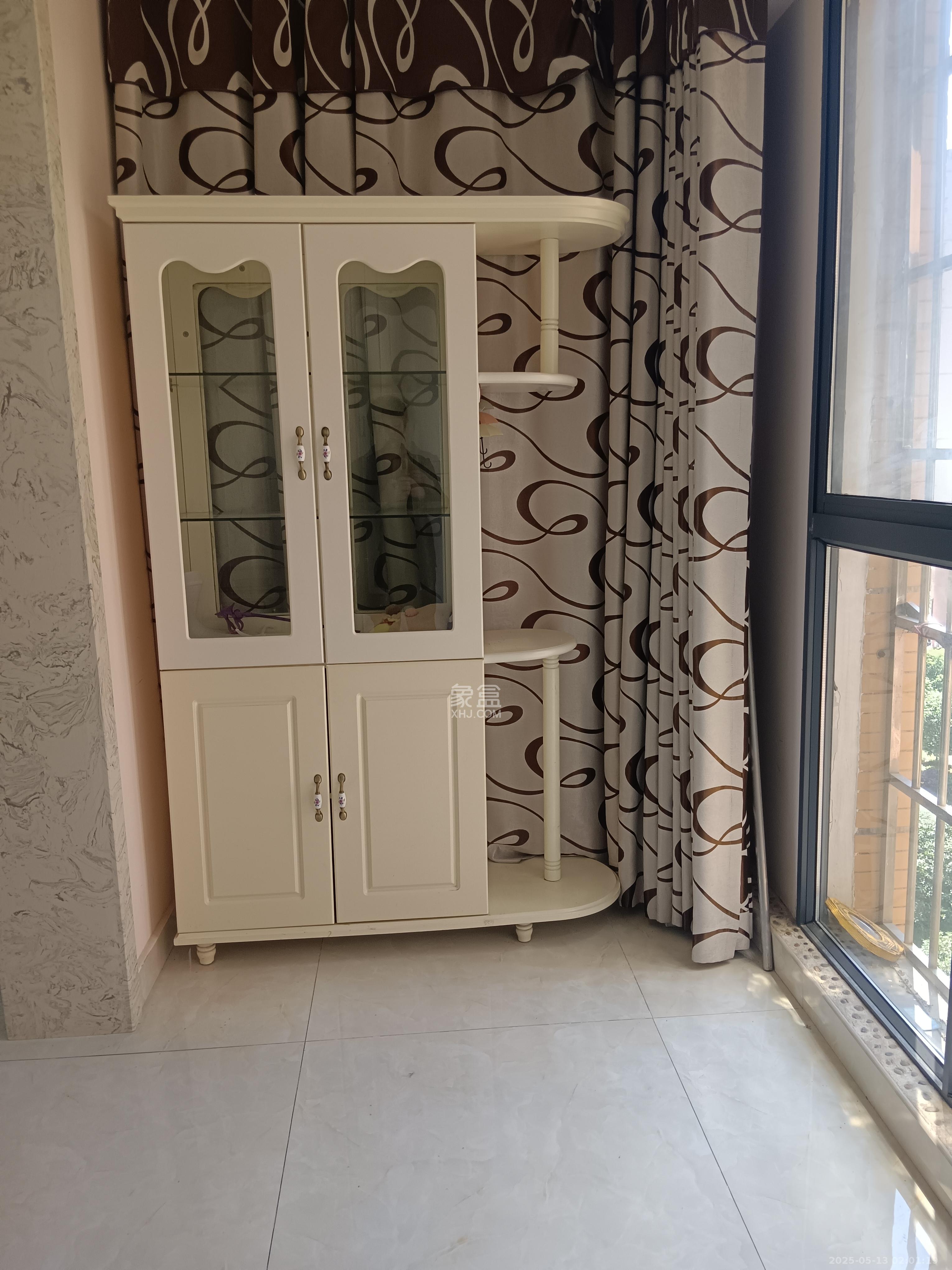 领东汇 3室2厅2卫 2700.0元/月 领东汇 3室2厅2卫 2700.0元/月室内图