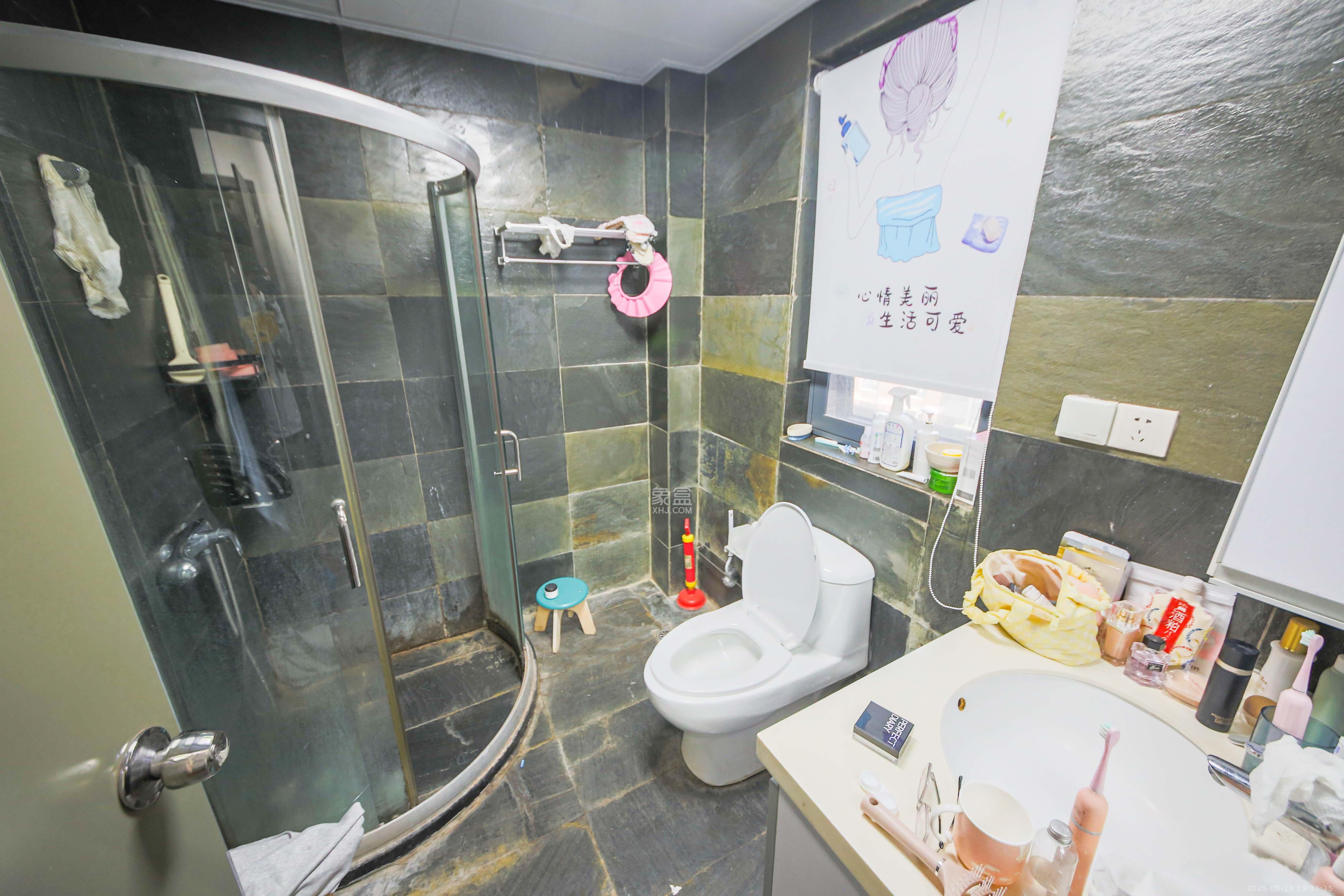 奥林匹克花园 3室2厅2卫 122.0万 奥林匹克花园 3室2厅2卫 122.0万卫生间