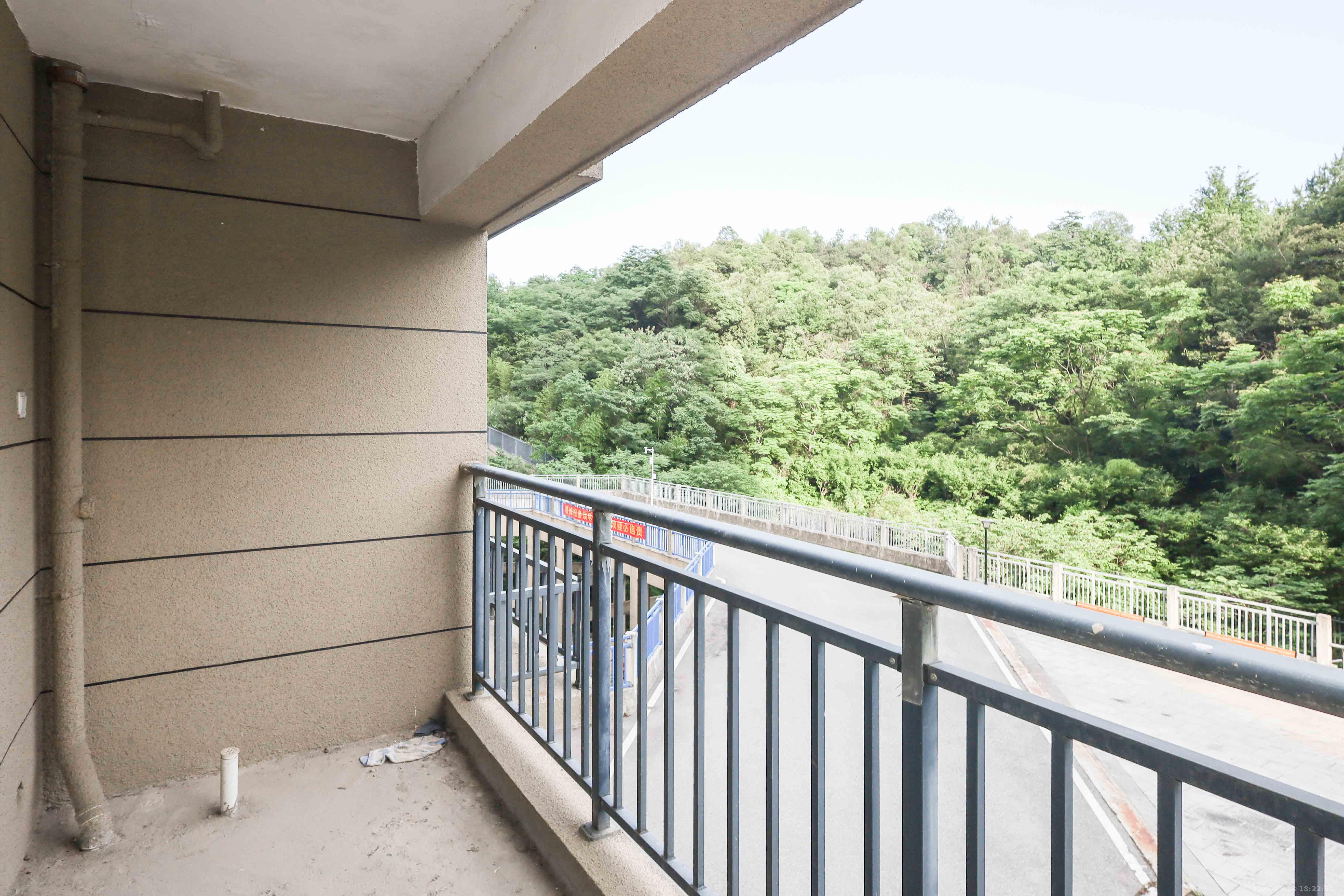骑龙大街（骑龙苑）  3室2厅1卫    55.0万阳台