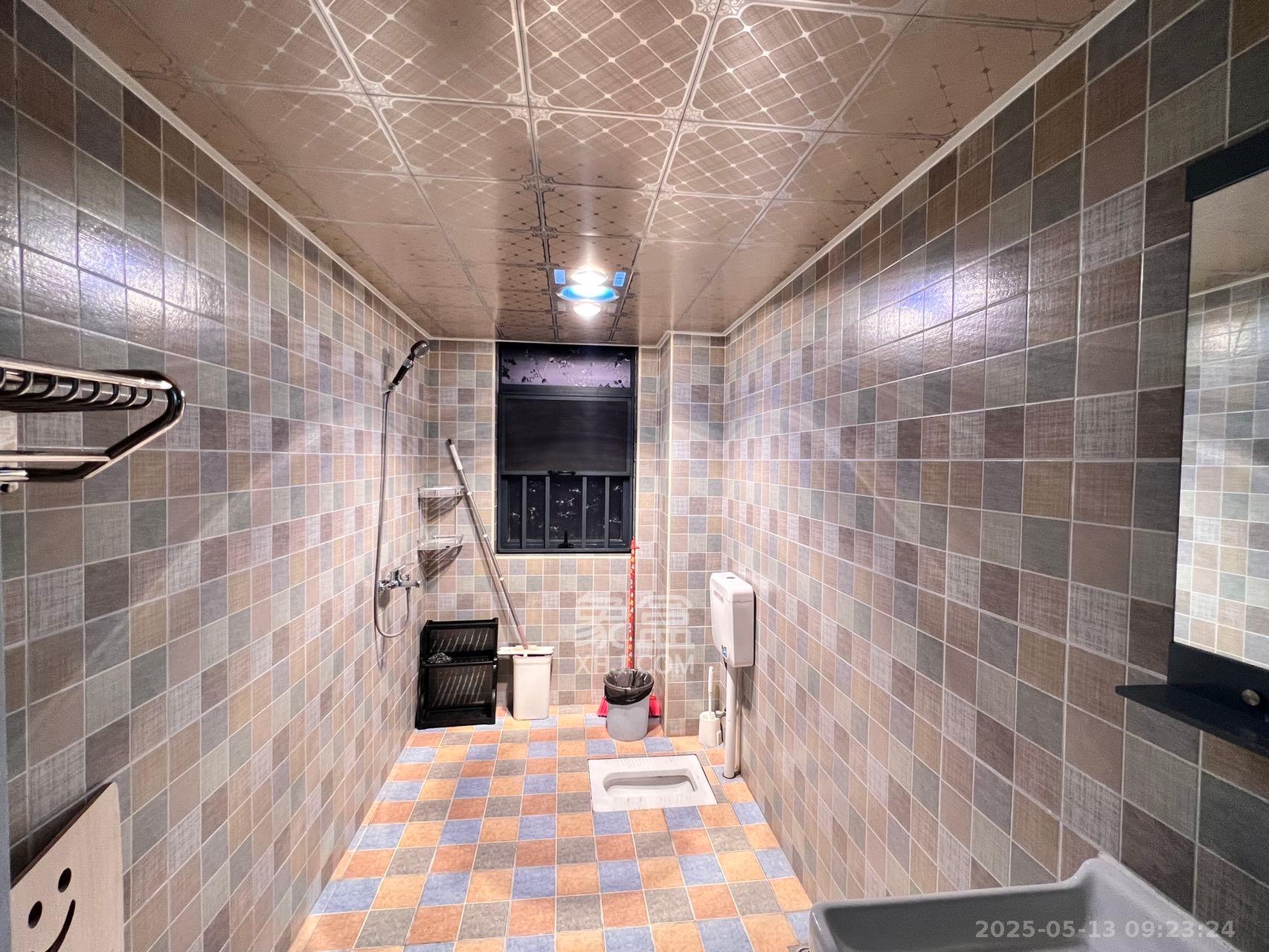 中南红领邦（红星嘉和苑）  4室2厅2卫    2000.0元/月室内图