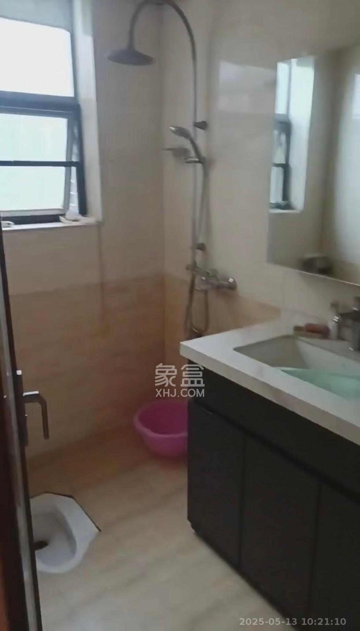 银港水晶城  2室2厅1卫   2500.00元/月室内图